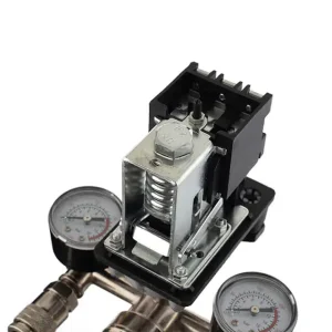 Пресостат 380 В (блок автоматики компресора) в зборі: пресостат, редуктор, 2 манометри, запобіжний клапан, 2 виходи, 10 бар INTERTOOL (PT-9097) UA