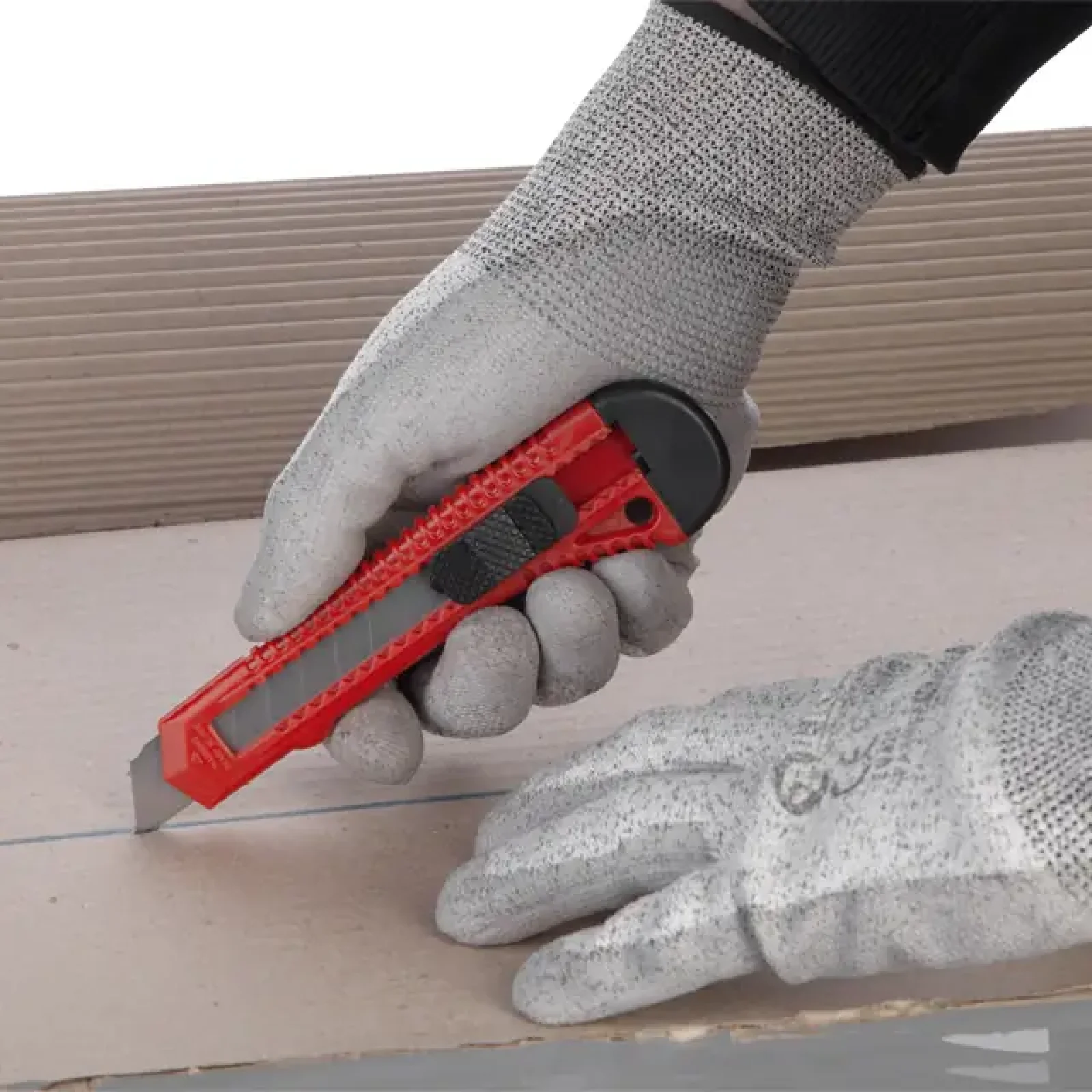 Ніж сегментний, 18 мм INTERTOOL (HT-0500) UA