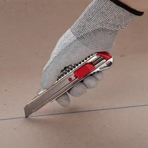 Ніж сегментний, 18 мм, металева напрямна, протиковзний корпус INTERTOOL (HT-0504) UA