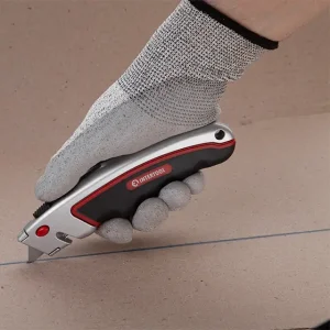 Ніж трапецієподібний, 60×19 мм, з висувним лезом, металевий корпус, прогумована рукоятка INTERTOOL (HT-0516) UA