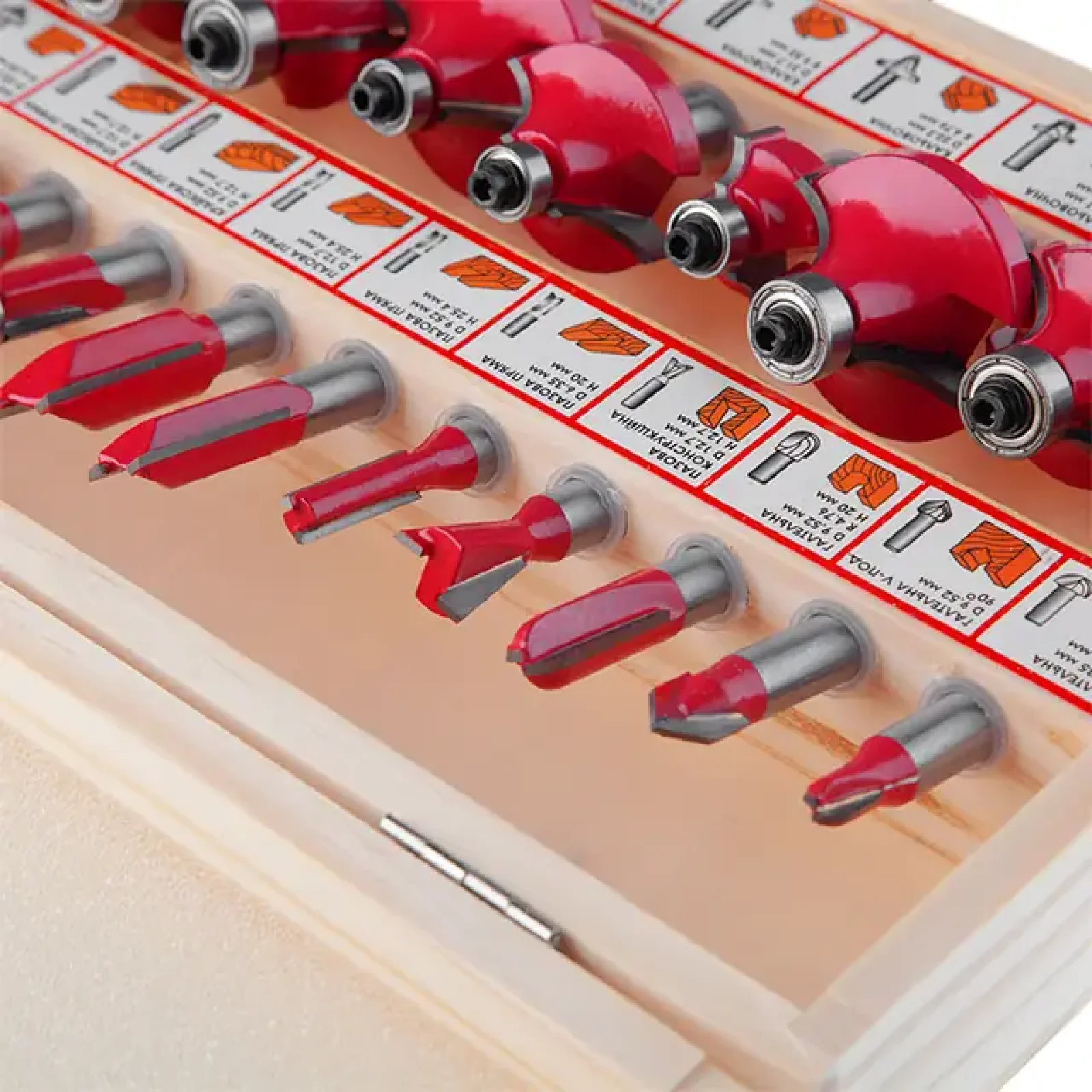 Набір фрез кінцевих по деревині, 18 шт. INTERTOOL (HT-0073) UA