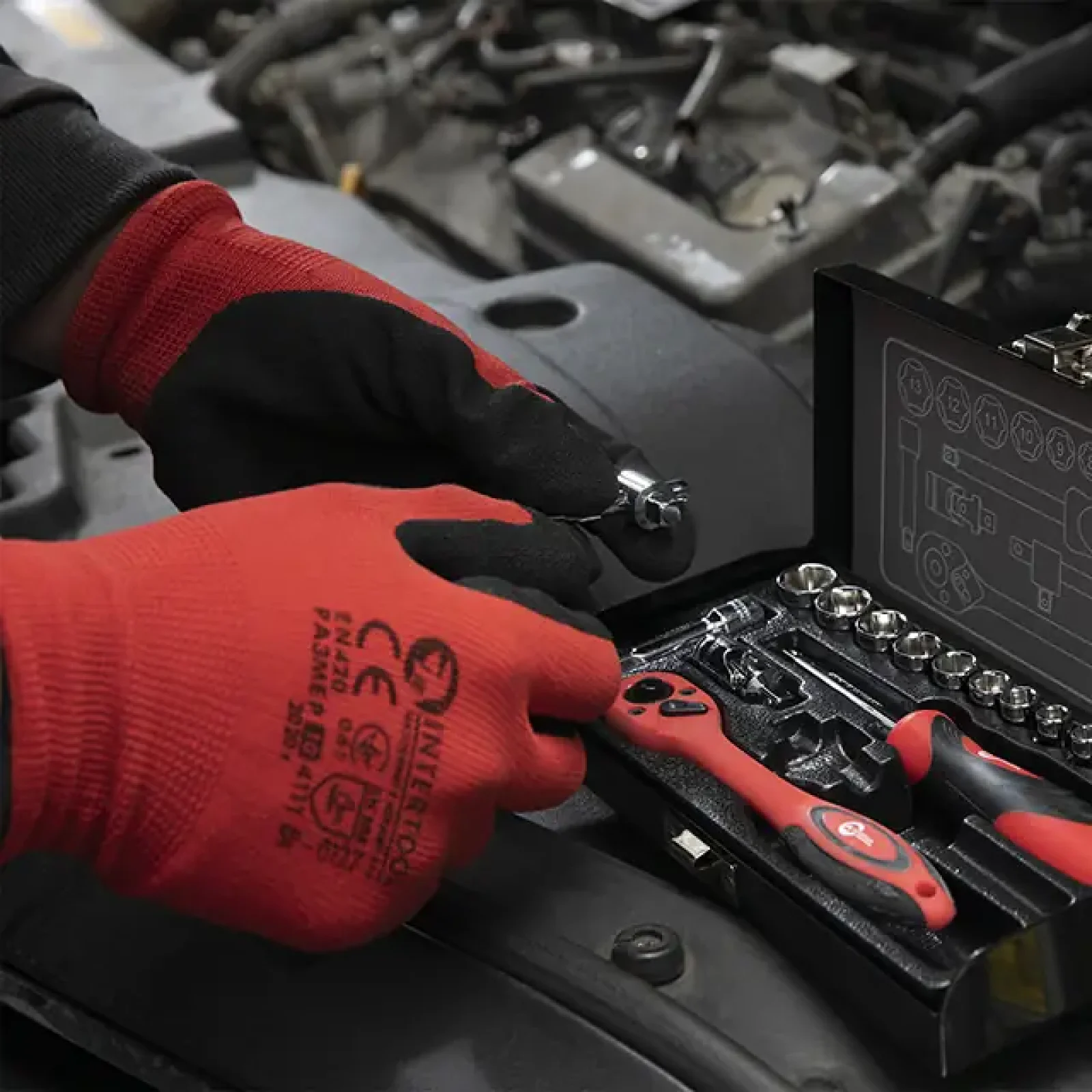 Рукавичка трикотажна з покриттям з пористого нітрилу на долоні, синтетична, червона, 10