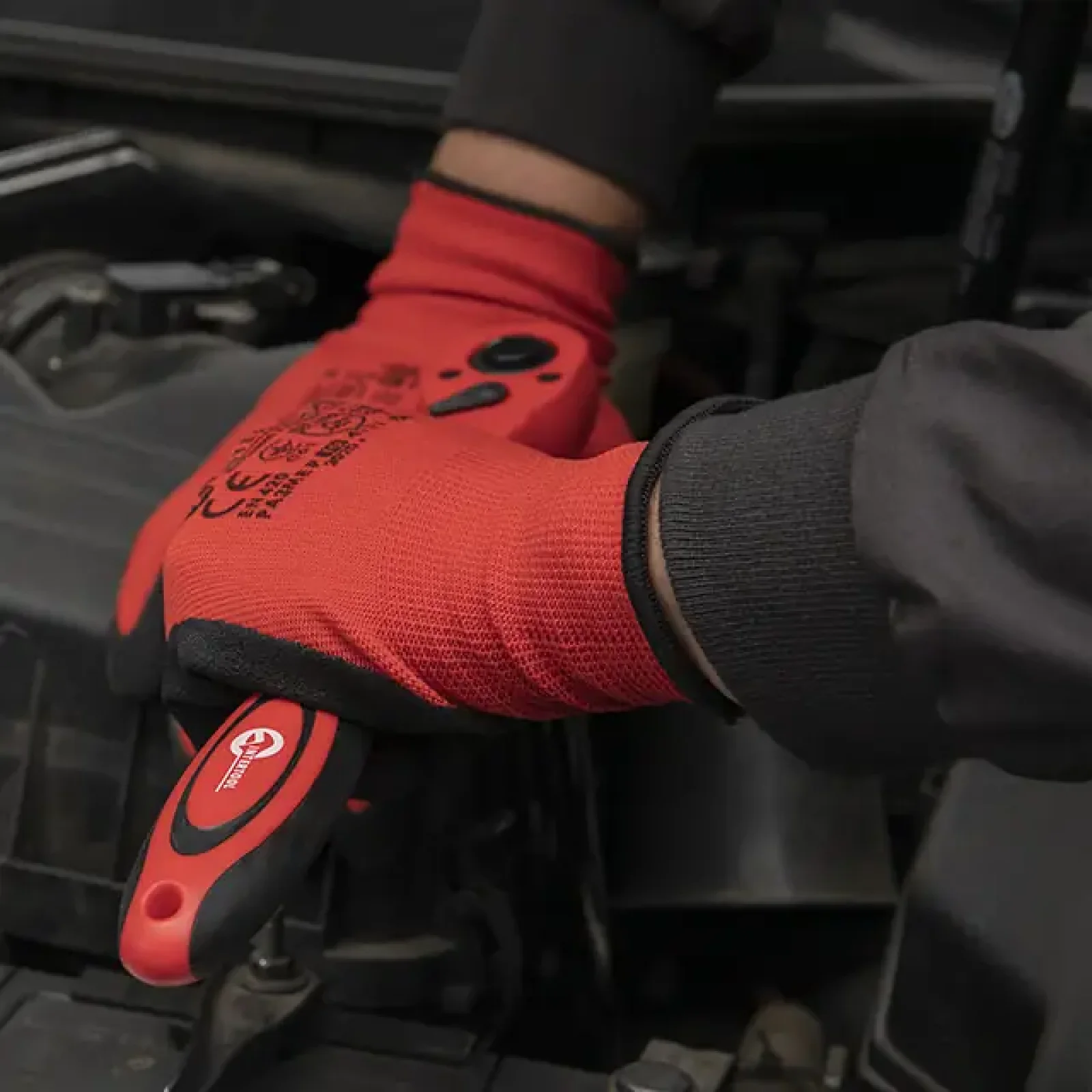 Рукавичка трикотажна з покриттям з пористого нітрилу на долоні, синтетична, червона, 10