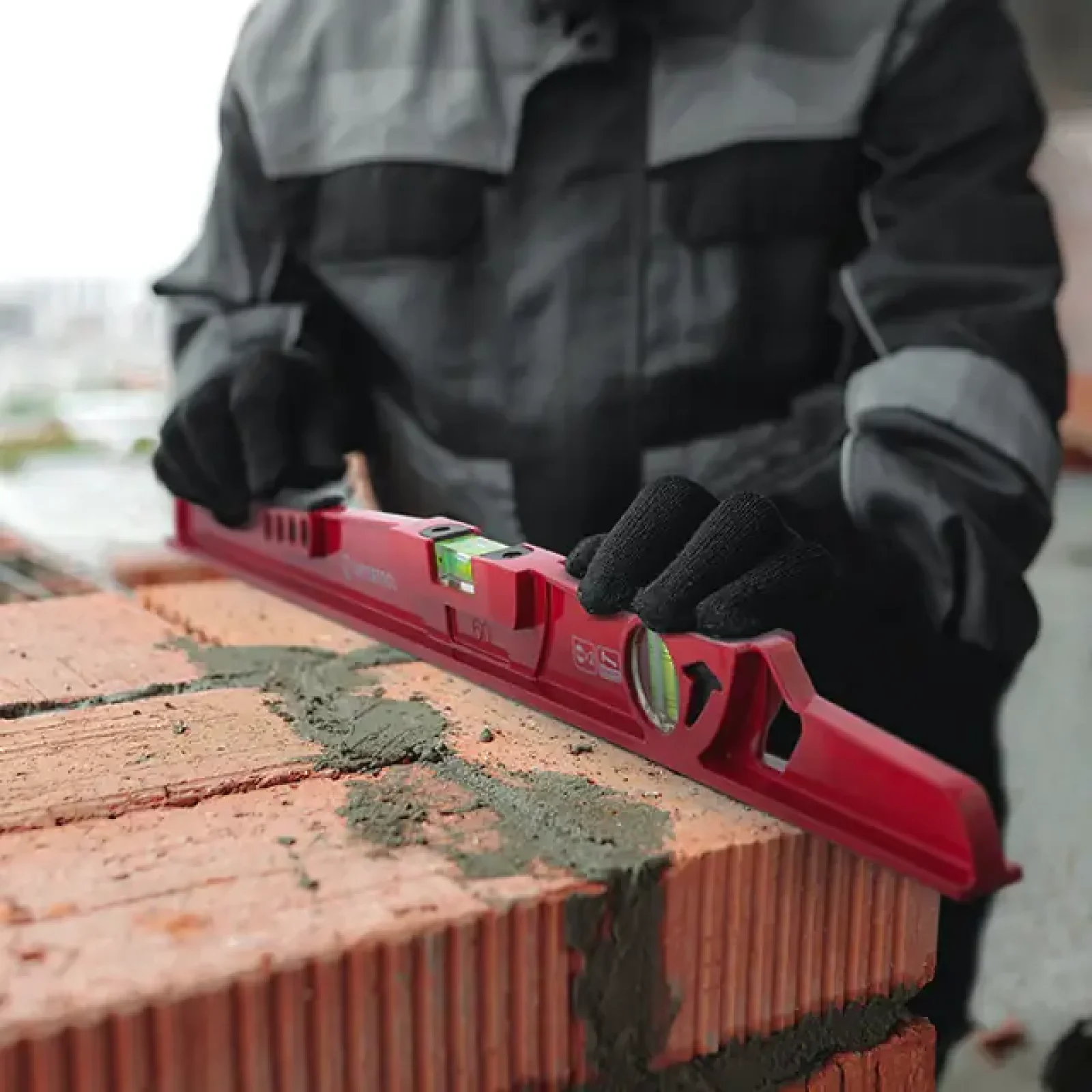 Рівень муляра, ударний 60 см, 2 капсули INTERTOOL (MT-1560) UA