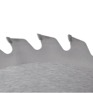 Диск по деревині, з твердосплавними напайками, 210×30×1,5 мм, 40 зубів, 6800 об/хв INTERTOOL (CT-3023) UA