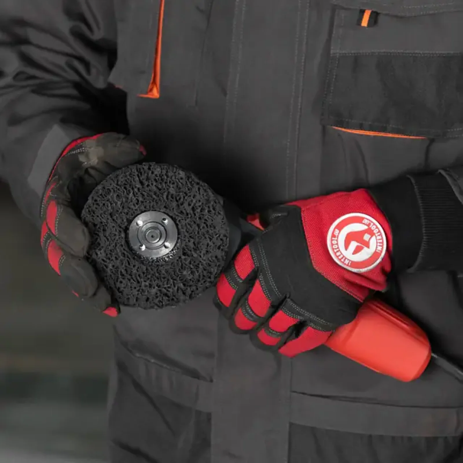 Диск зачисний зі спіненого абразиву, чорний, 125×22,2×13 мм, P46, T27, 7600 об/хв INTERTOOL (BT-0602) UA