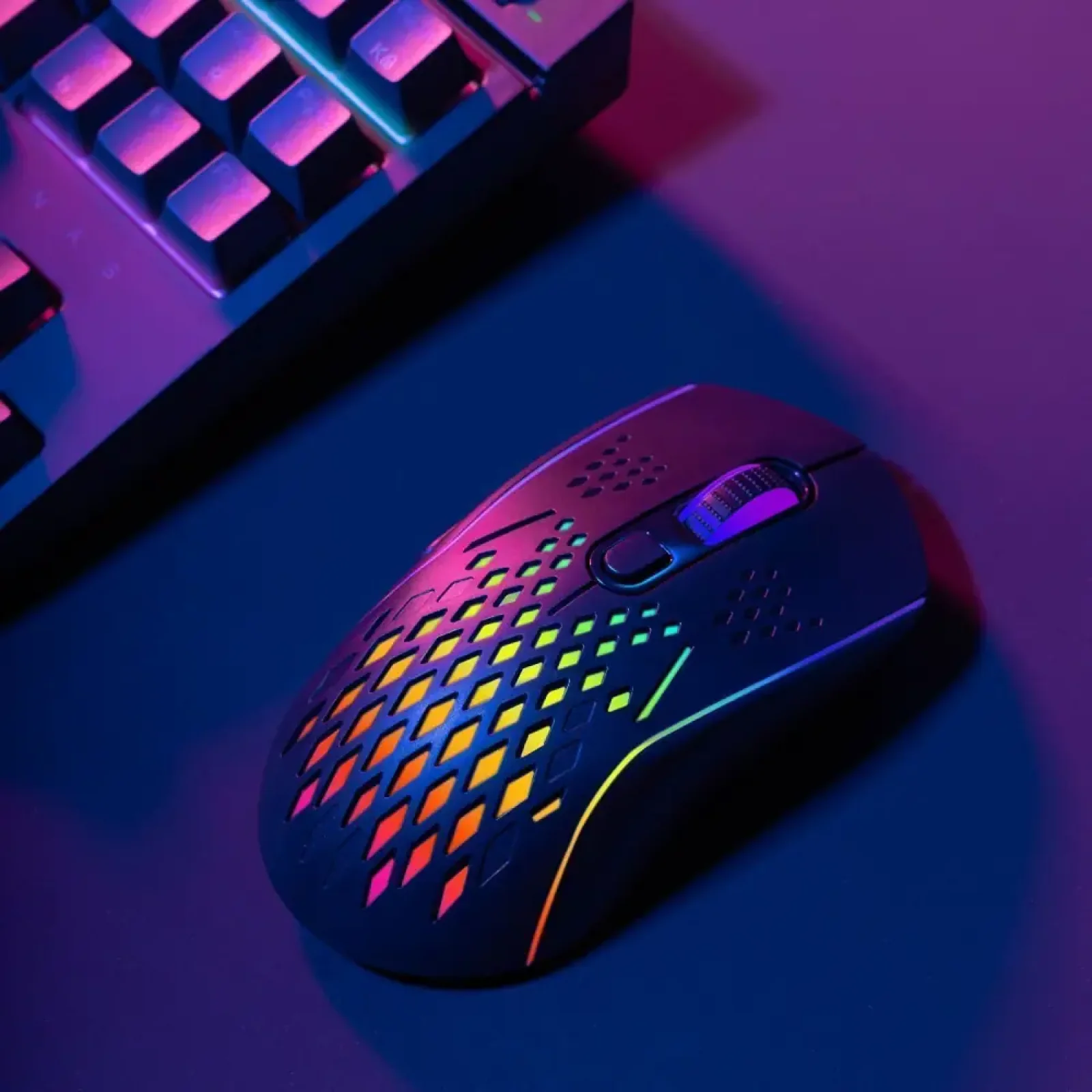 Бездротова ігрова миша Proove Gaming Buzz White (WMBU00022402)