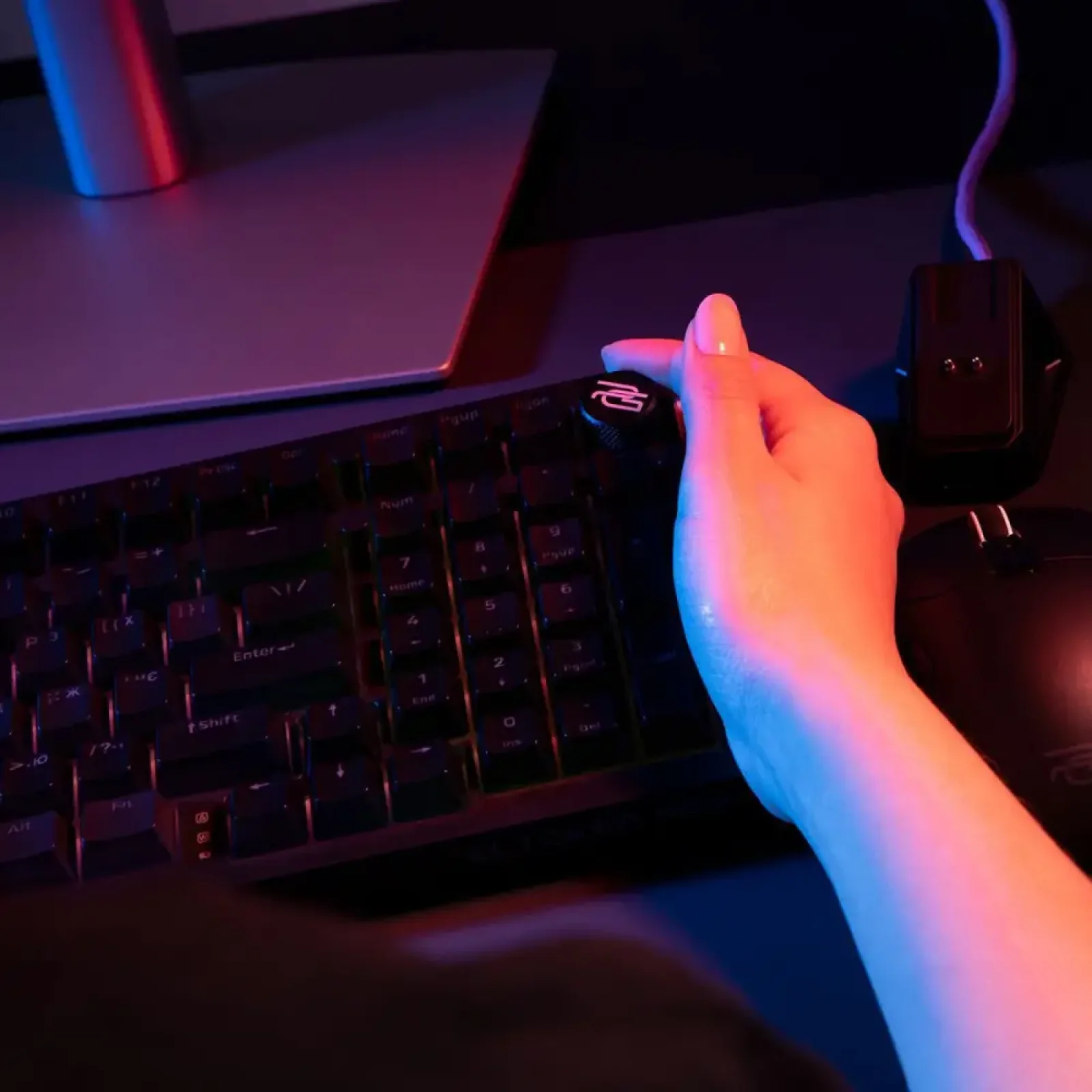 Бездротова клавіатура Proove Gaming Slicker Pro (Ukraine Layout) Black/Purple (WKSLP0022416)