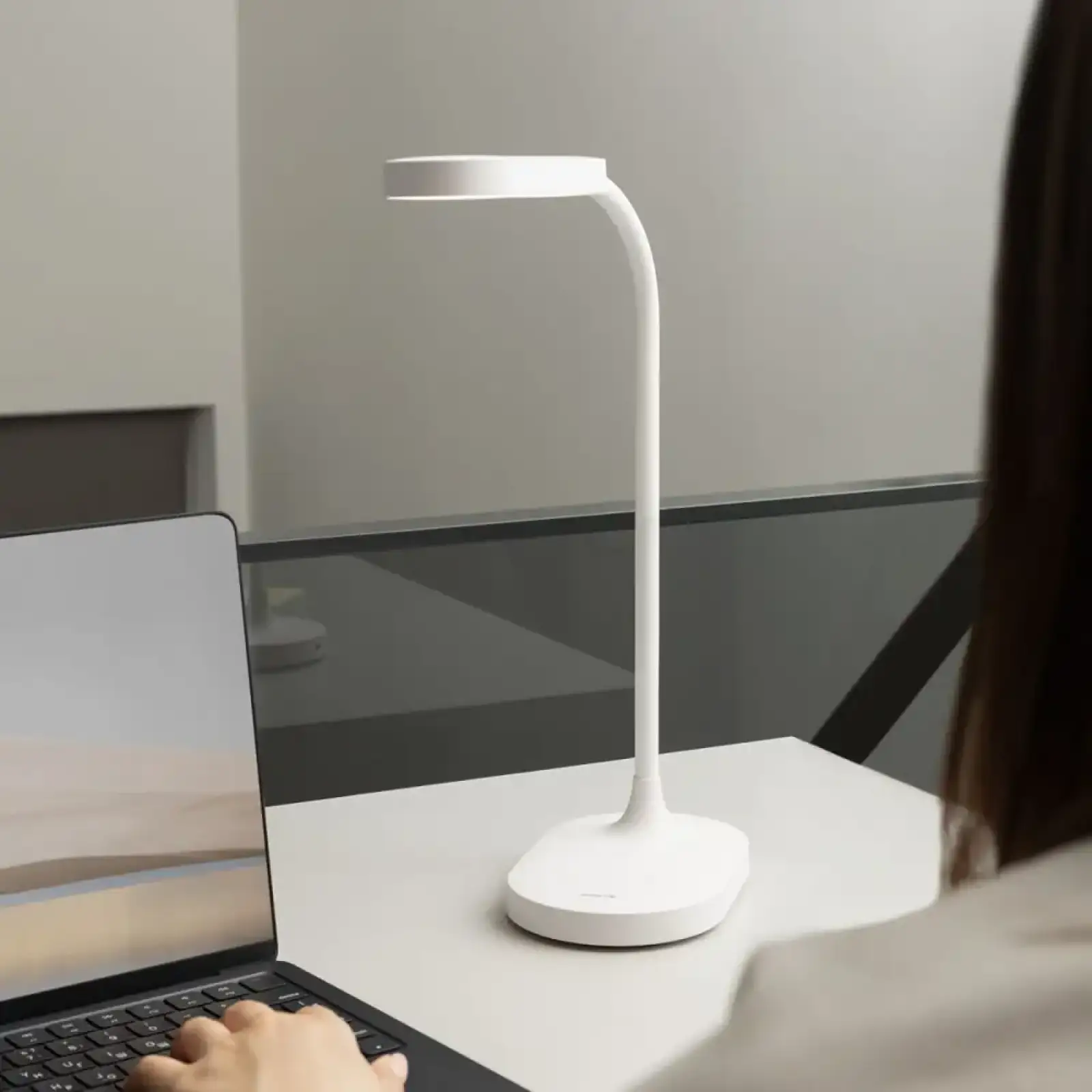 Настільна лампа Proove Megapolis 2200 mAh White
