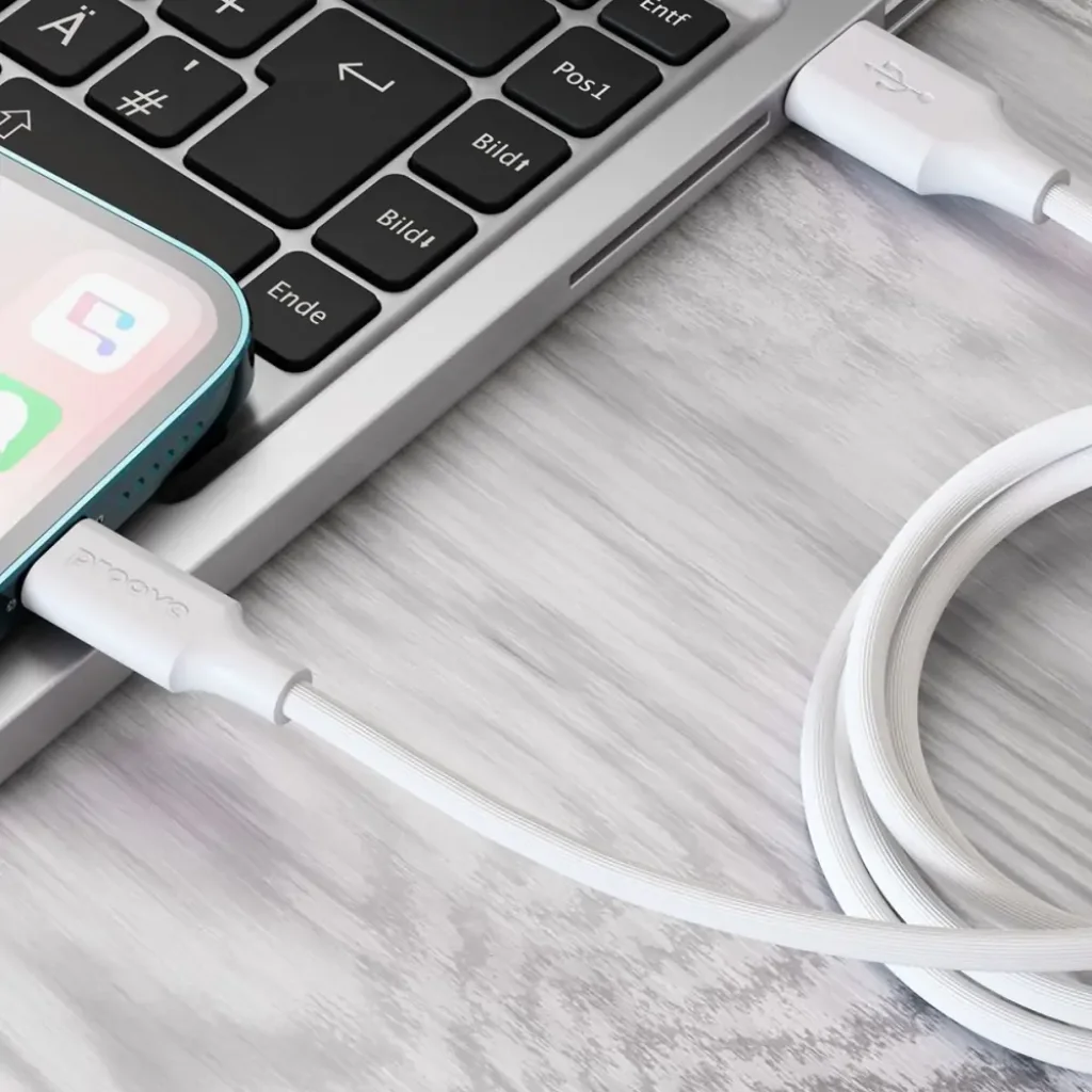 Кабель Proove Striped Silicone Lightning (1M) white, CCSS00001102