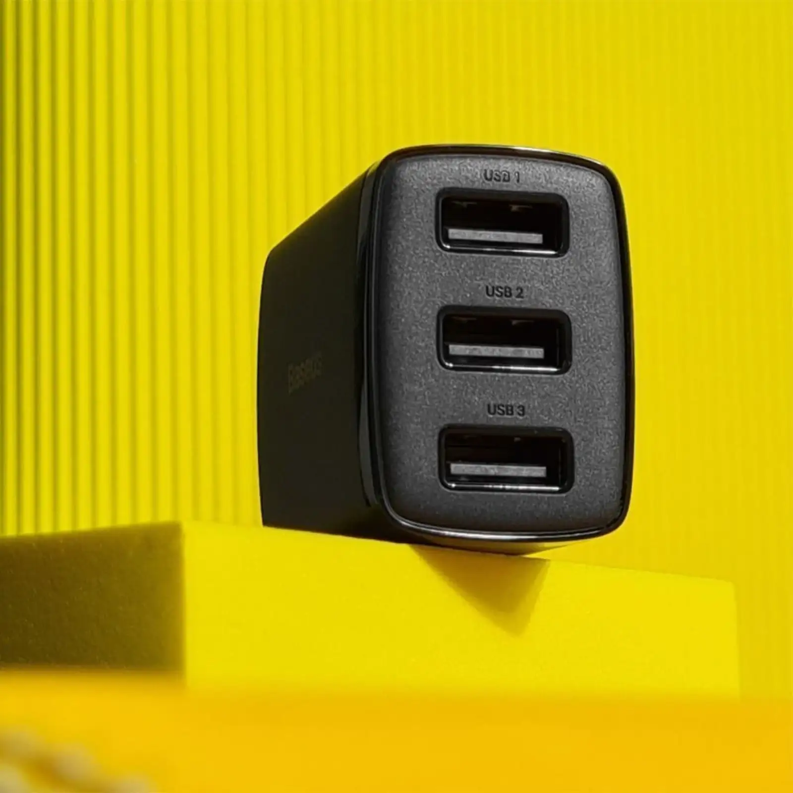 МЗП Baseus Compact 17W (3 USB) Black, CCXJ020101