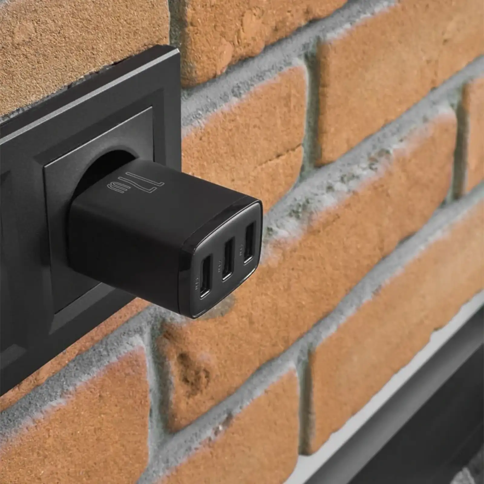 МЗП Baseus Compact 17W (3 USB) Black, CCXJ020101