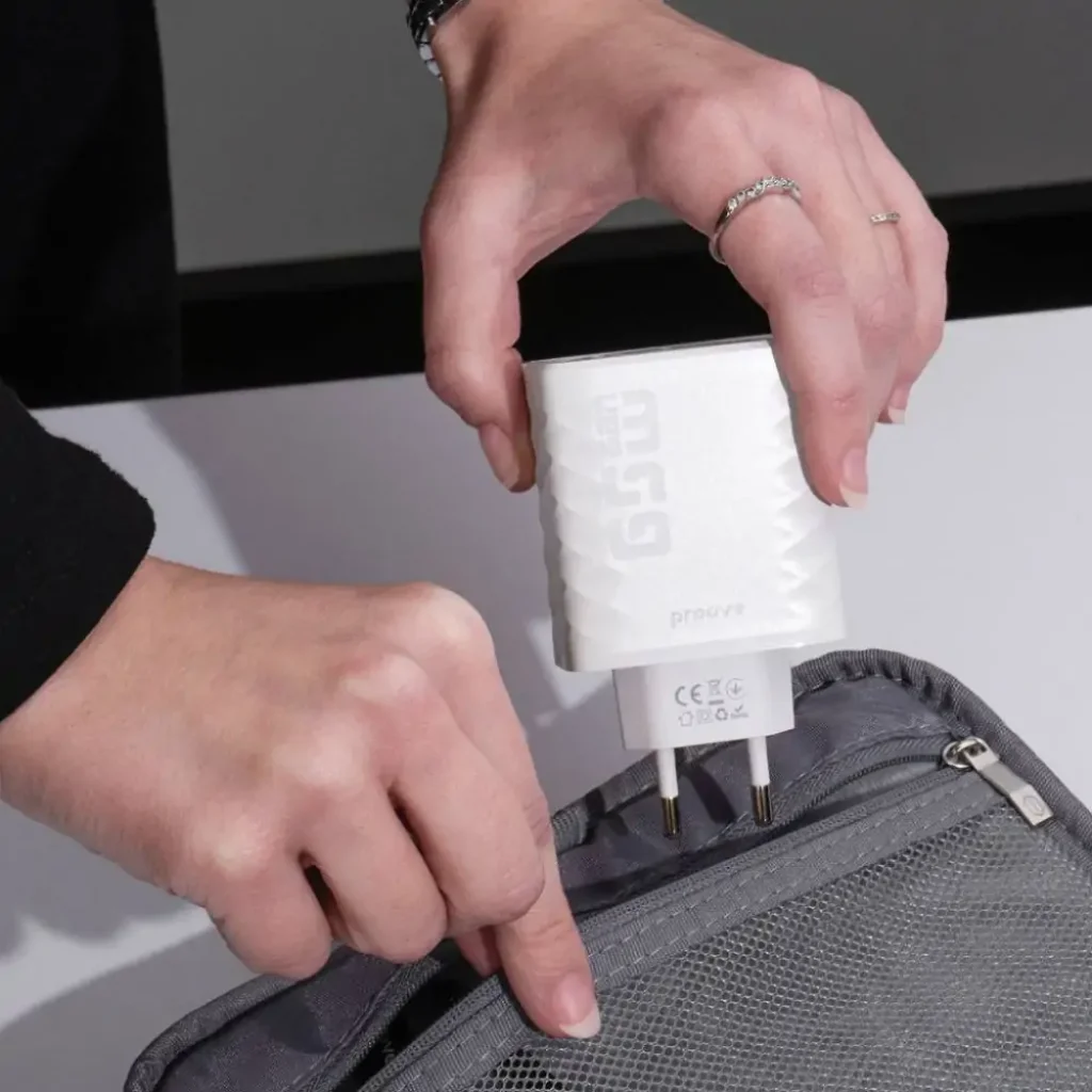 СЗУ Proove Speed Surge Gan 65W (USB + 2 Type-C) White, WCSS60120002