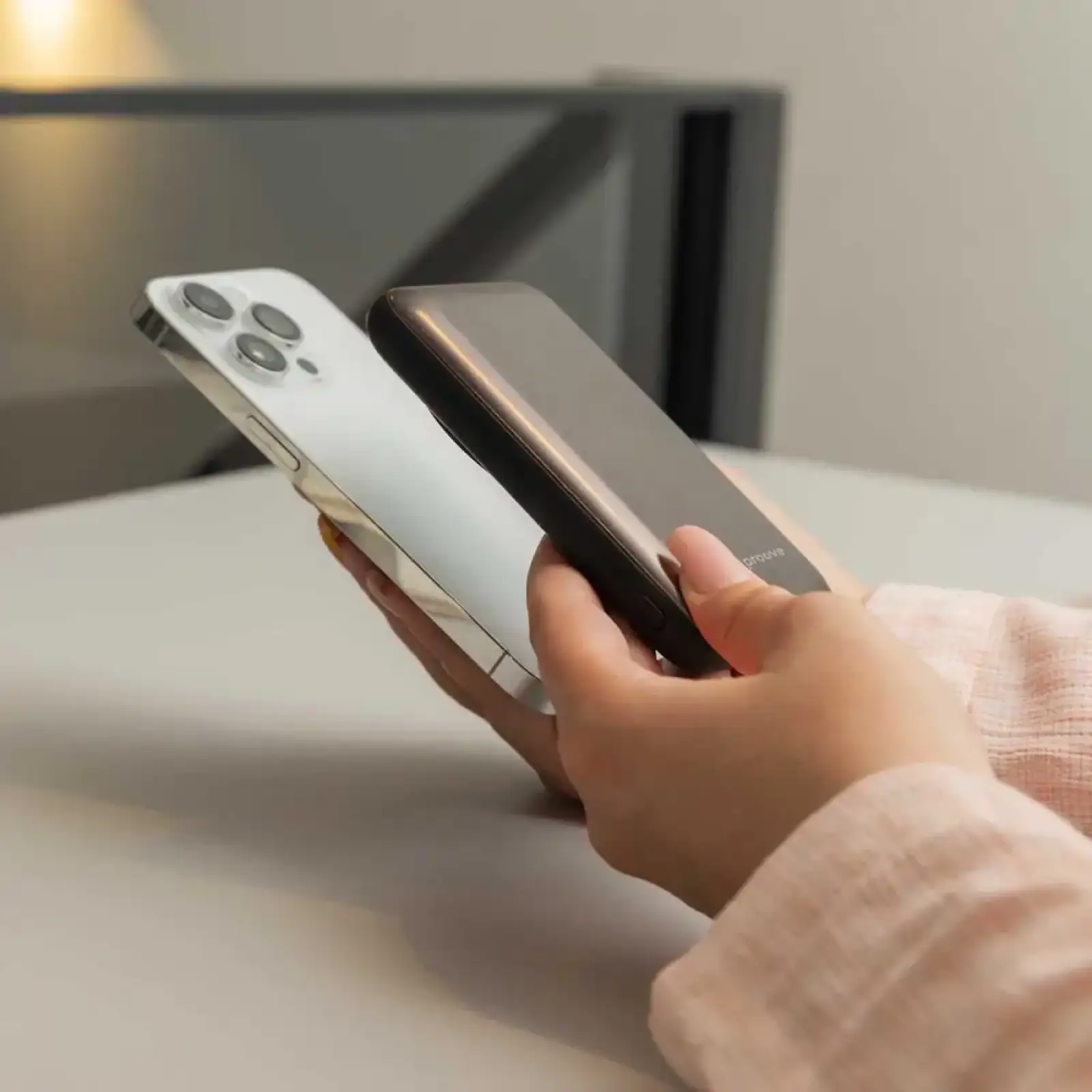Зовнішня батарея Proove Vibe Energy Plus 22.5W 10000mAh silver/white