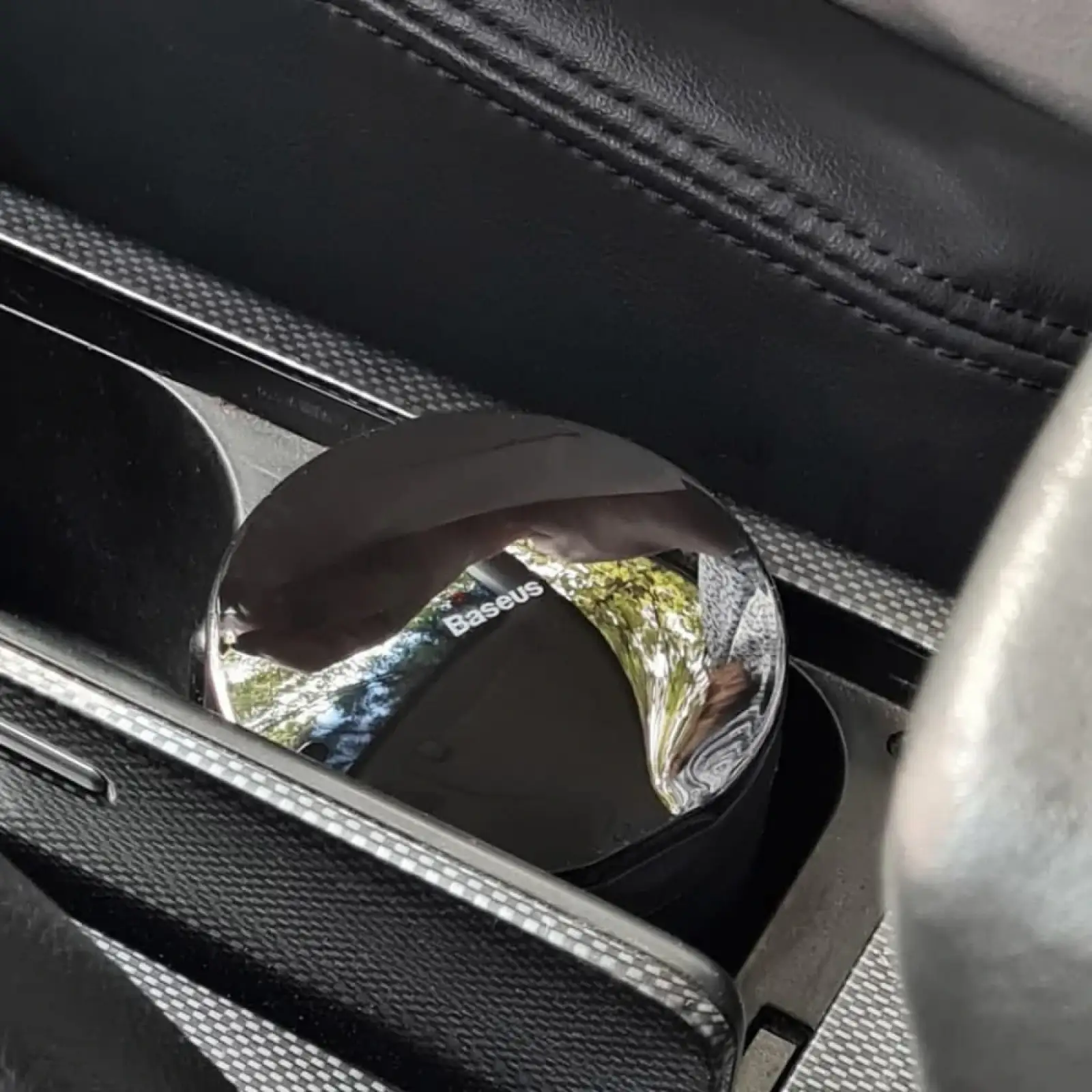 Автомобильная пепельница Baseus Premium Car Ashtray Black, CRYHG01-01