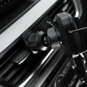 Автодержатель Proove Carbon Clamp Air Outlet Car Mount Black (CHCNA0000001)