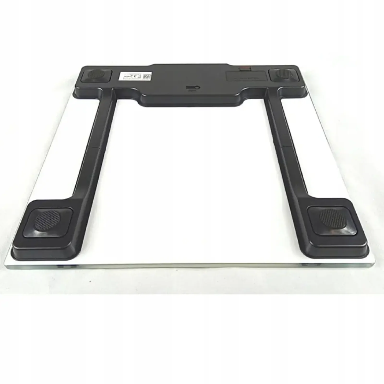 Весы напольные ESPERANZA, білого кольору, вимірюють відсоток жиру в організмі, води, м'язів, 4-ри тензодатчики EBS018W UA