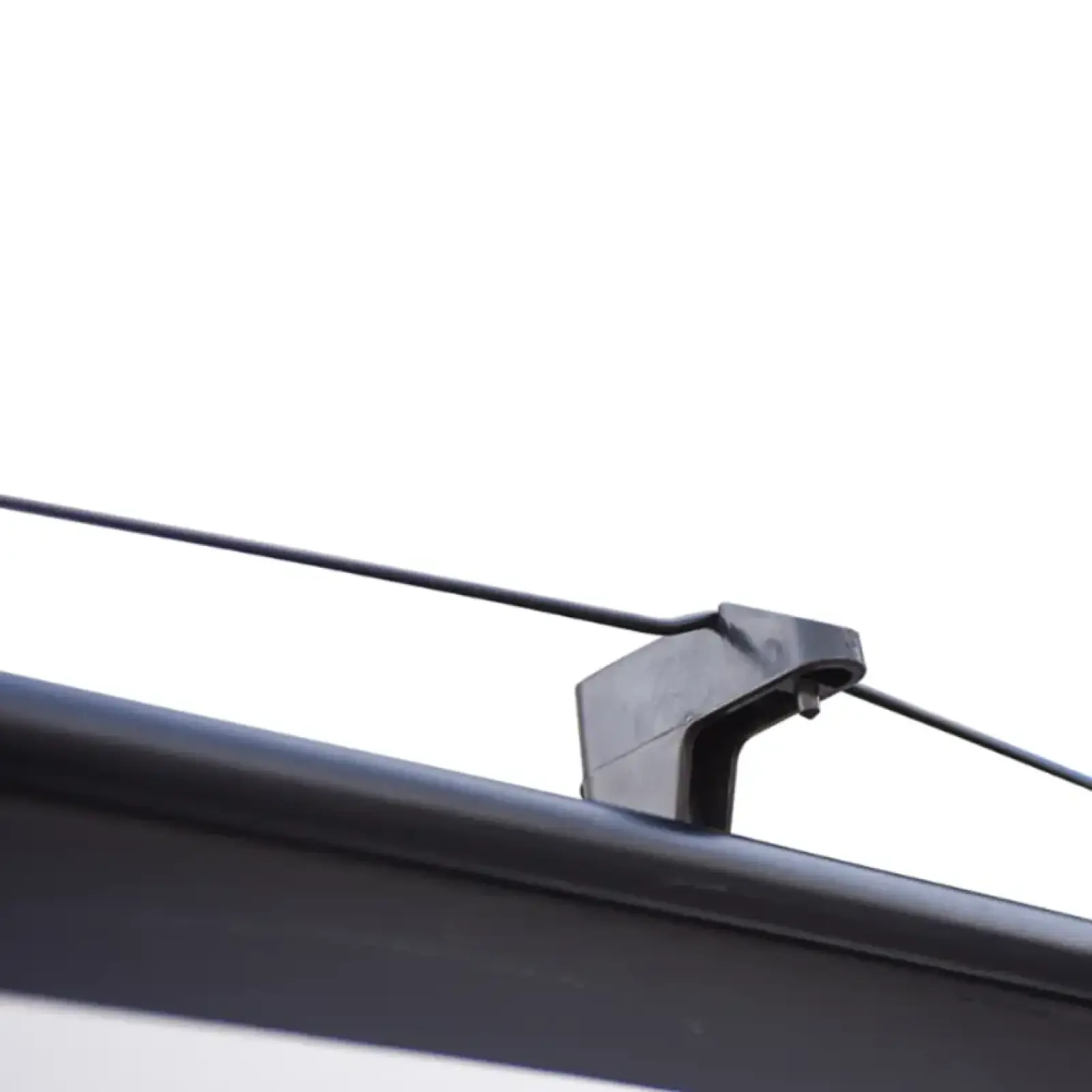 Екран переносний на тринозі ATRIA ECO TRM-AV-84 UA