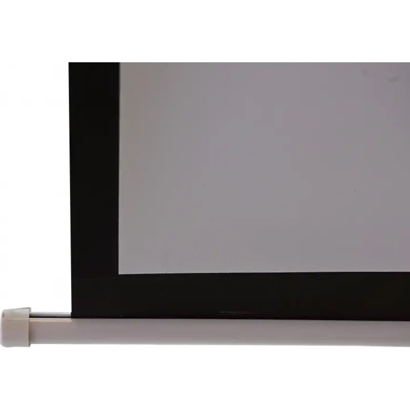 Проекційний моторизований екран ATRIA MRSM-NTSC-100D UA
