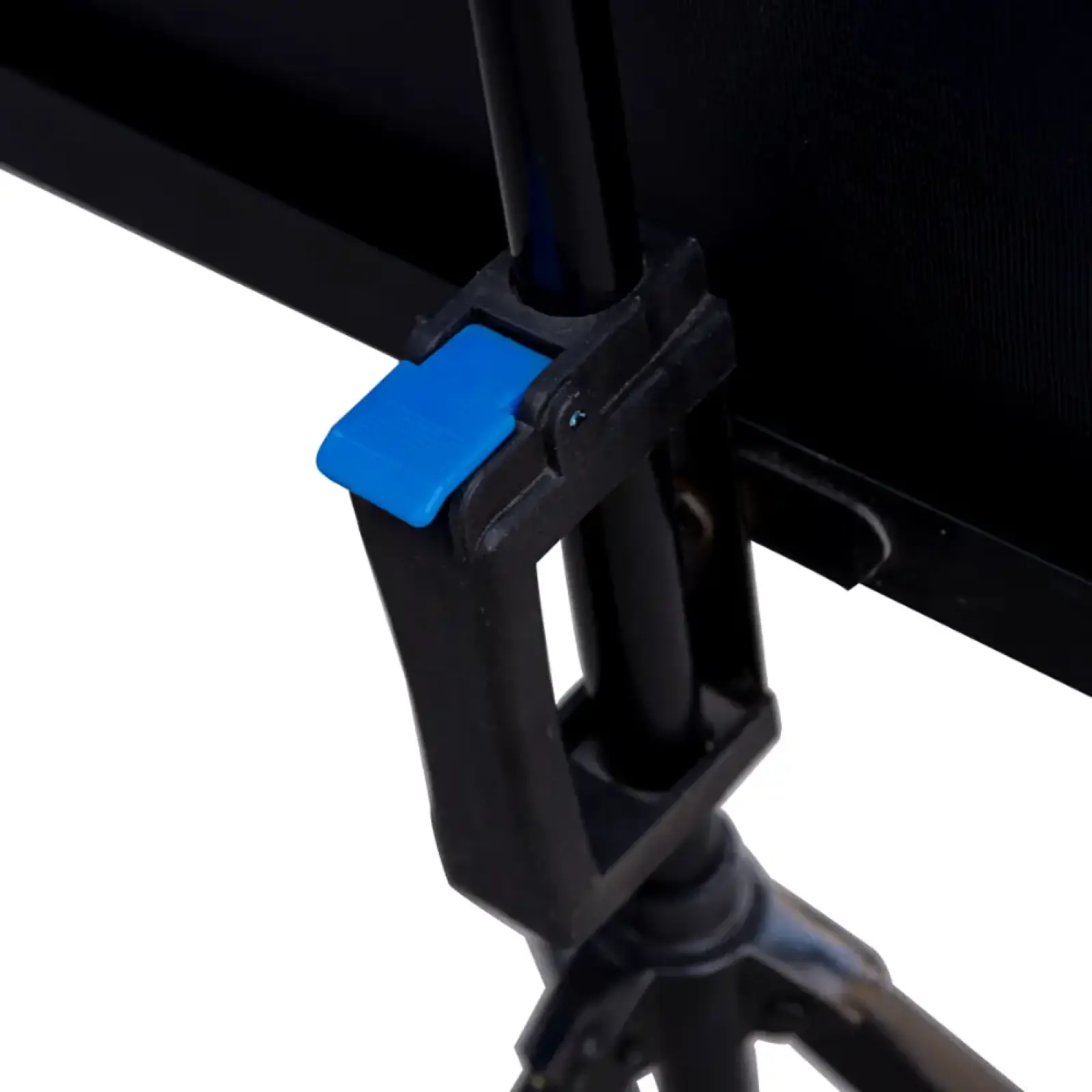 Екран мобільний на тринозі ATRIA TRM-NTSC-120D UA