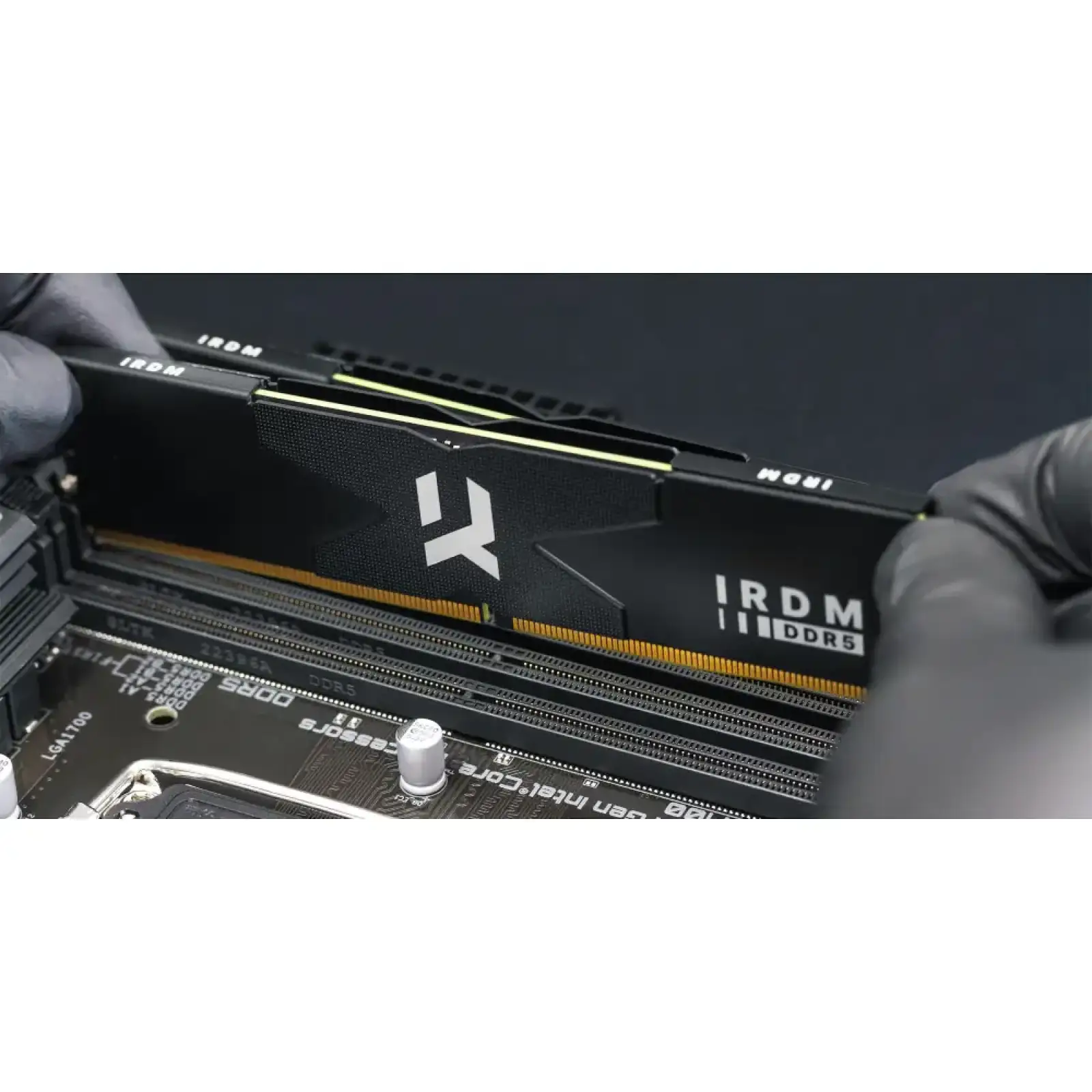 Модуль пам'яті GOODRAM 8Gb DDR5 6000MHz IRDM Black IR-6000D564L30S/8G UA