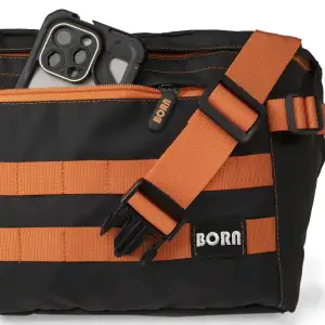 Сумка на пояс Born TechTrail bag black-orange UA