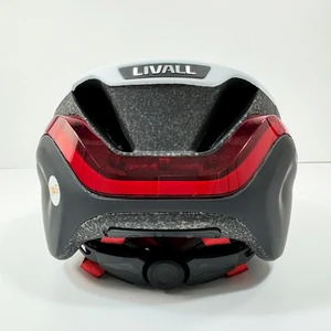 Захисний шолом Livall EVO21 (L) Snow (58-62см), передній та задній ліхтар поворотів та стопів, додаток, Bluetooth, пульт BR80 (LIV-LEVO21-4342)