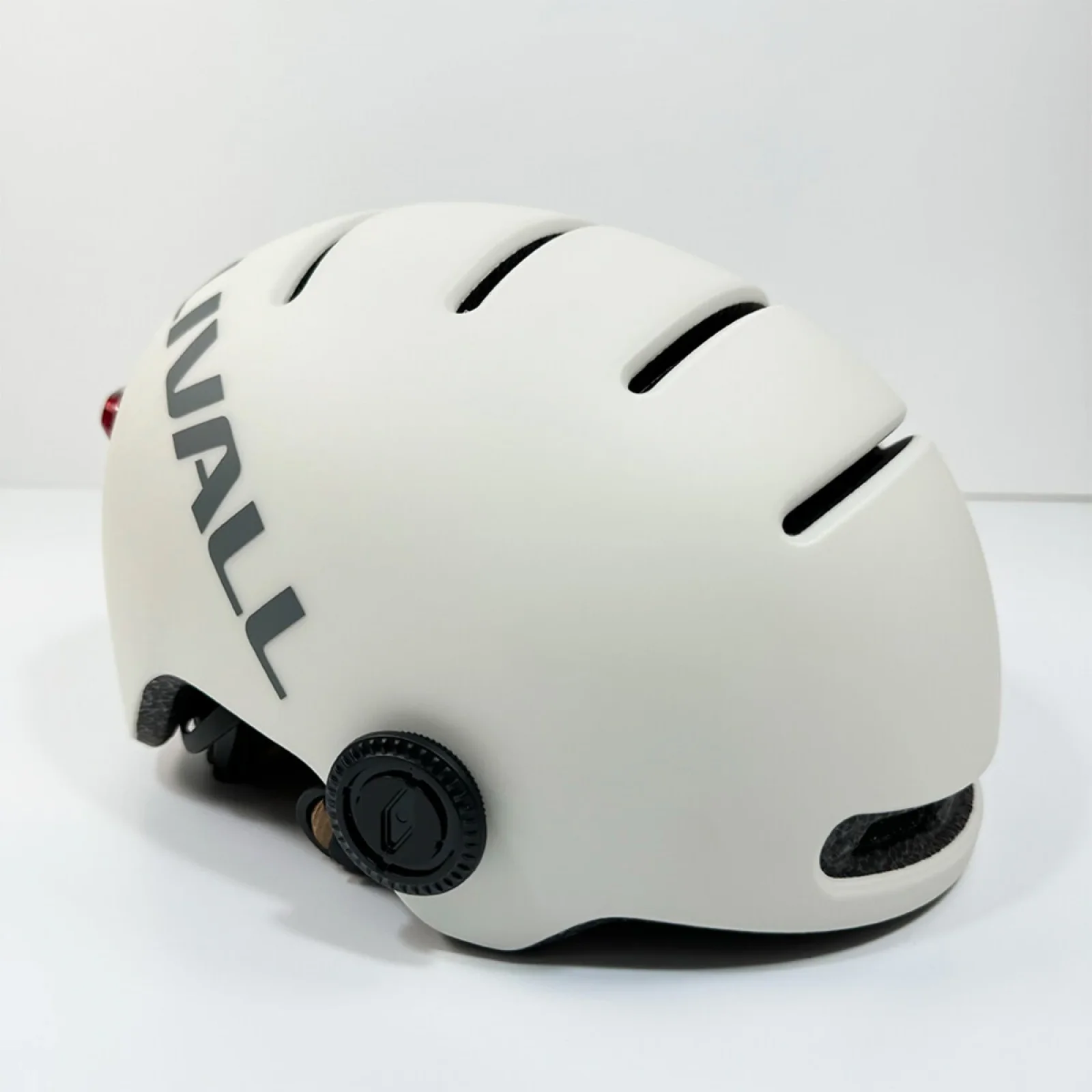 Захисний шолом Livall L23 (L) Ivory White (58-62см), сигнал поворотів та стопів, додаток, зйомний візор (пульт BR80 в комплекті не іде) (LIV-000L23-4310)