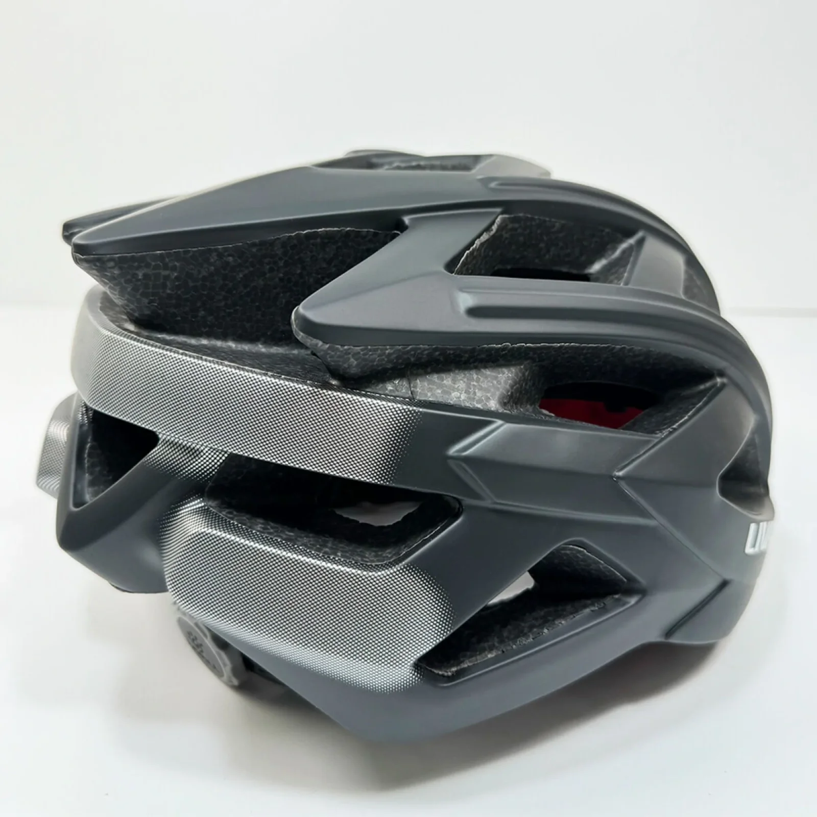 Захисний шолом Livall BH60SE NEO (L) Black (55-61см), акустика, мікрофон, сигнали поворотів та стопів, додаток, пульт BR80, Bluetooth (LIV-T60SEN-5012)