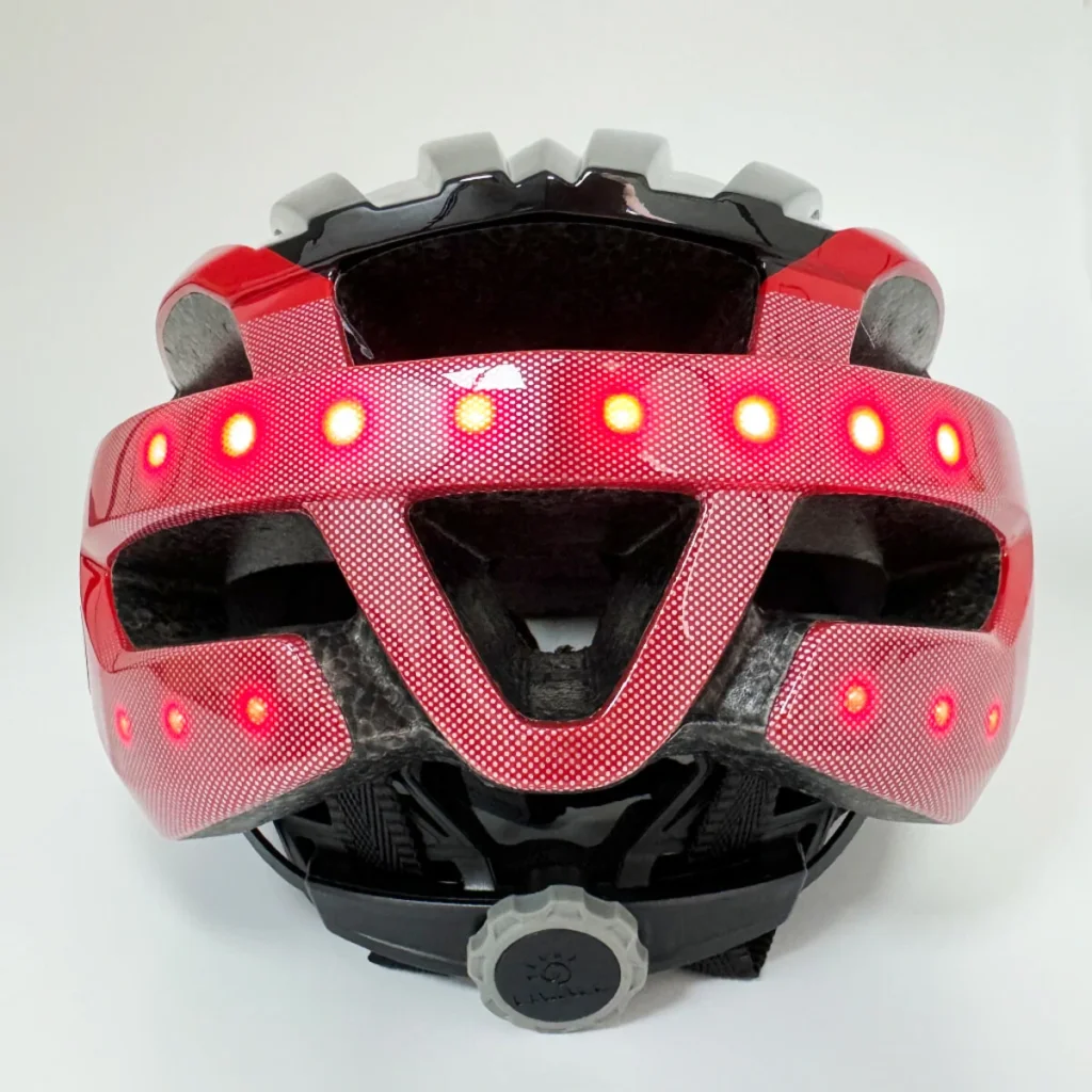 Захисний шолом Livall MT1 NEO (M) Black/Red (54-58см), акустика, мікрофон, сигнали поворотів та стопів, додаток, пульт BR80, Bluetooth (LIV-T0MT1N-1243)