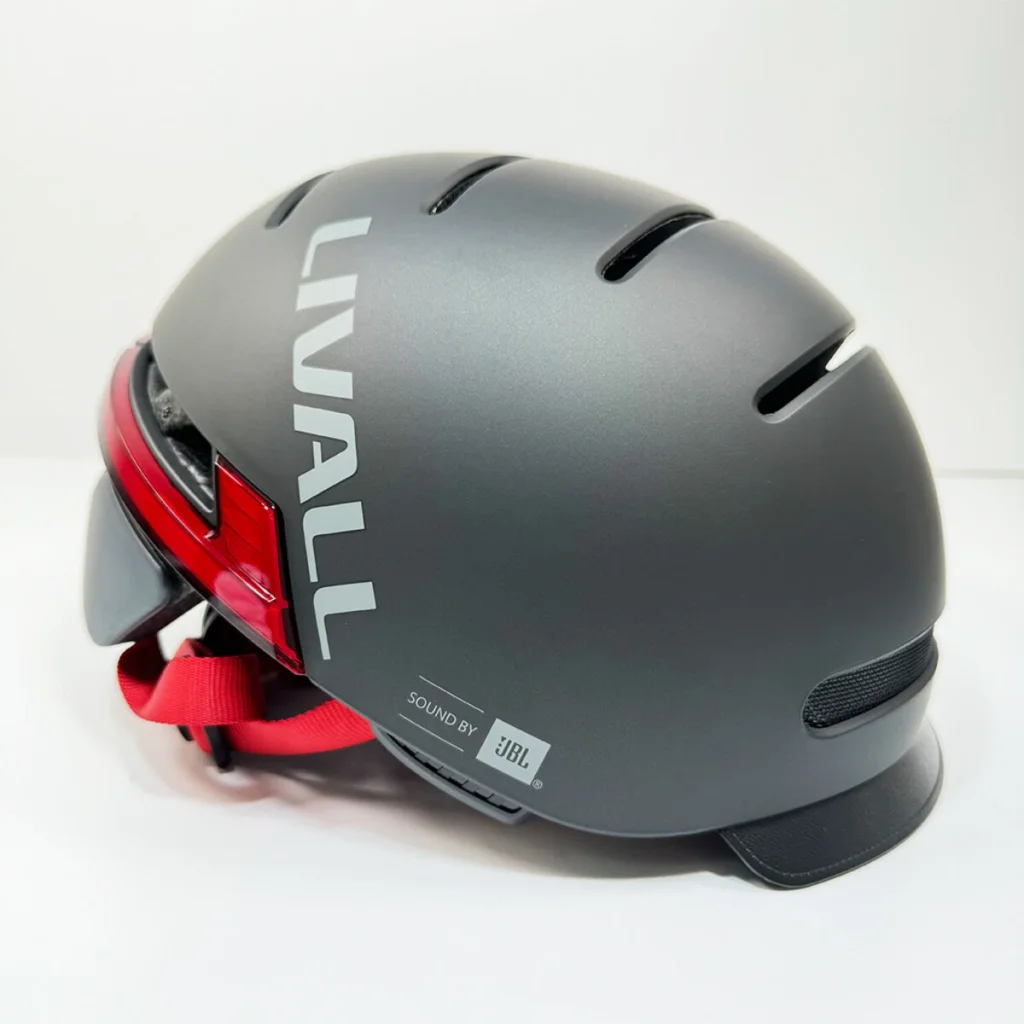 Захисний шолом Livall BH51M NSO (L) Black (57-61см), акустика JBL, мікрофон, сигнали поворотів та стопів, додаток, пульт BR80, застібка, Bluetooth (LIV-JB51MN-5312)