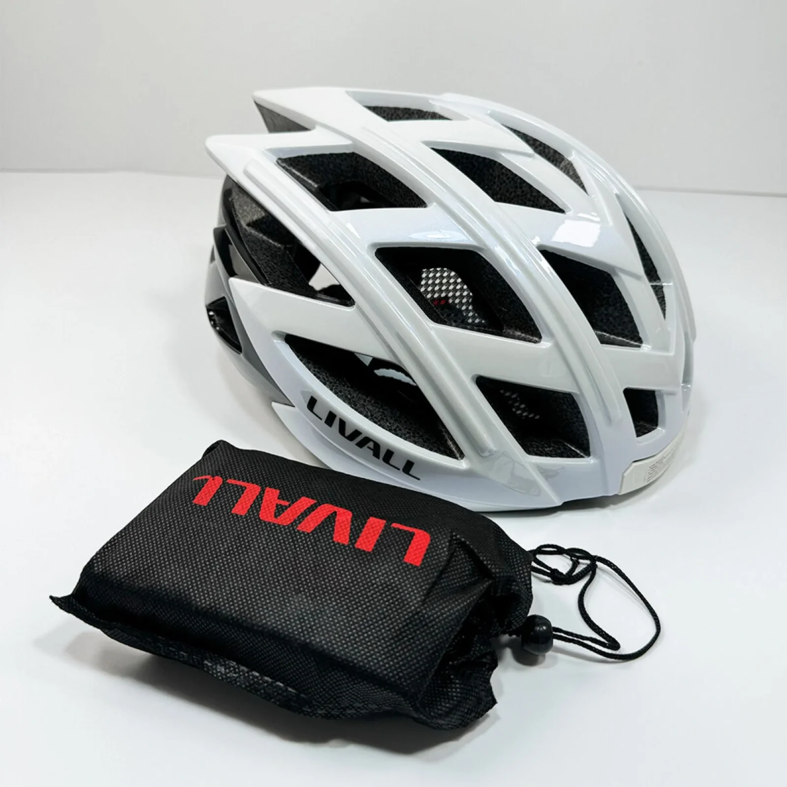 Захисний шолом Livall BH60SE NEO (L) White (55-61см), акустика, мікрофон, сигнали поворотів та стопів, додаток, пульт BR80, Bluetooth (ZHLIV-T60SEN-4013)