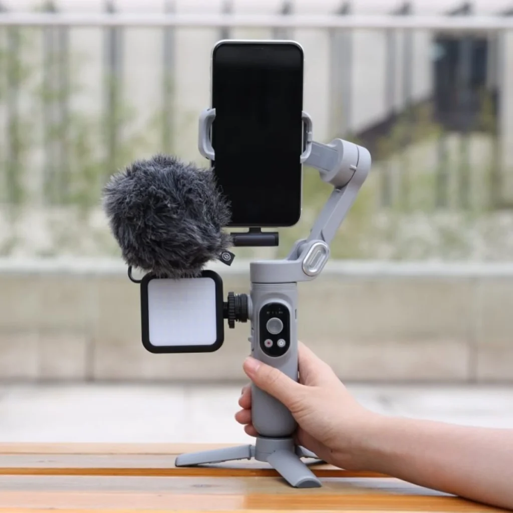 Триосьовий стабілізатор AOCHUAN Professional Gimbal Stabilizer for Smartphone SMART X Сірий (AOCHUAN-SMARTX-G) UA