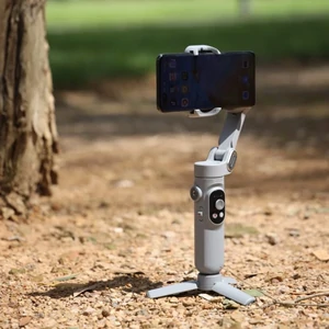 Триосьовий стабілізатор AOCHUAN Professional Gimbal Stabilizer for Smartphone SMART X Сірий (AOCHUAN-SMARTX-G) UA