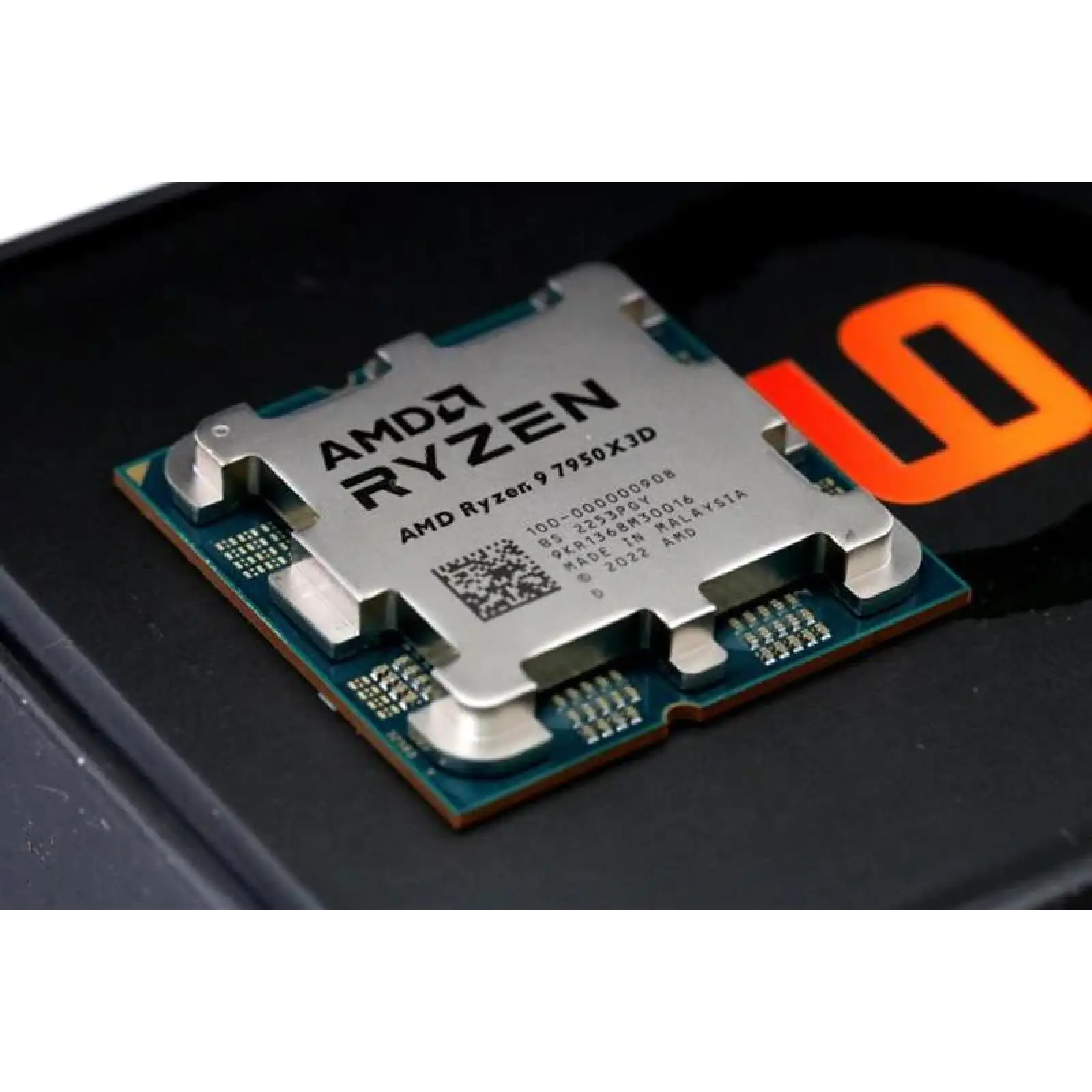 Процесор AMD Ryzen 9 7950X3D (4.2GHz 128MB 120W AM5) Box (100-100000908WOF) UA