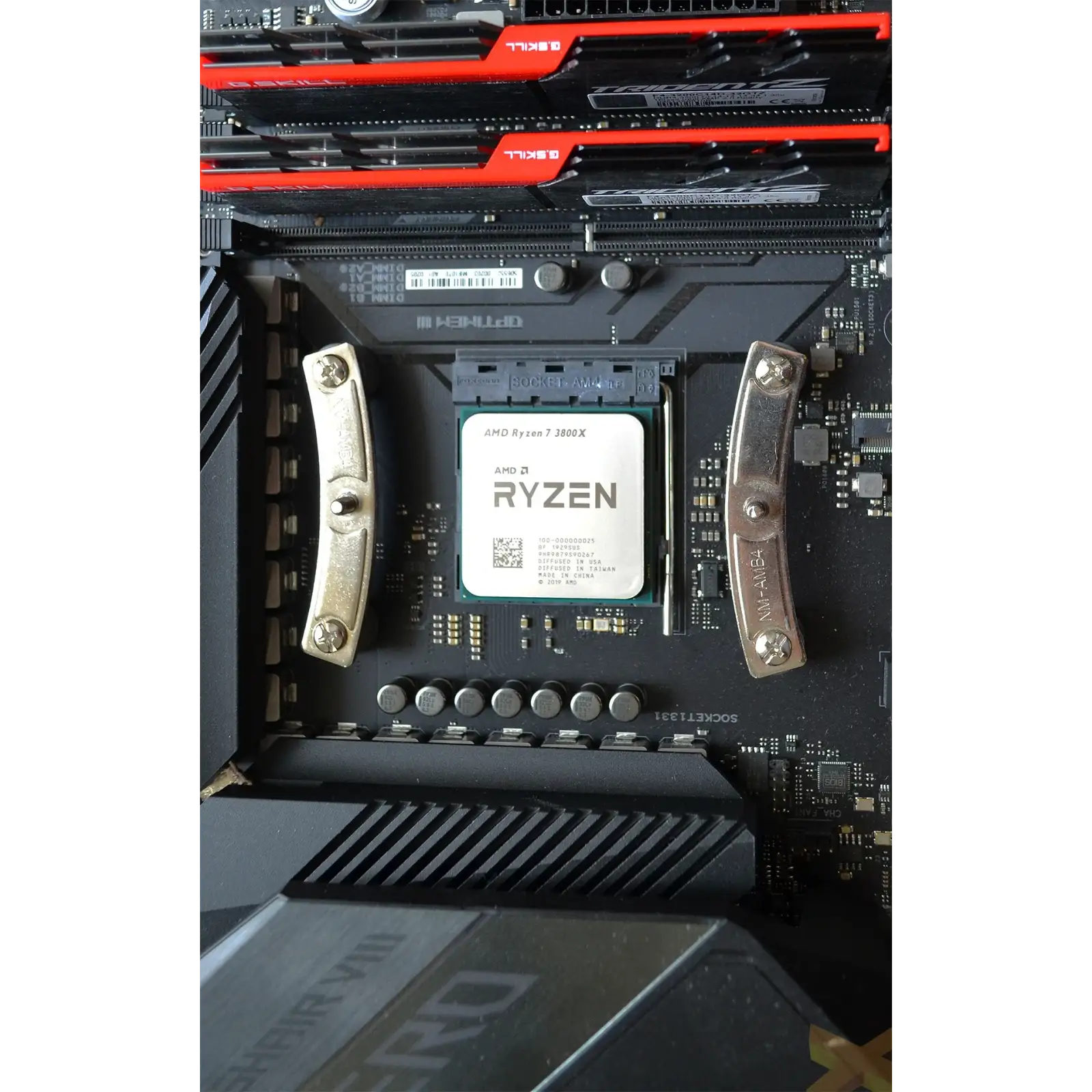 Процесор AMD Ryzen 7 3800X (3.9GHz 32MB 105W AM4) Box (100-100000025BOX) UA