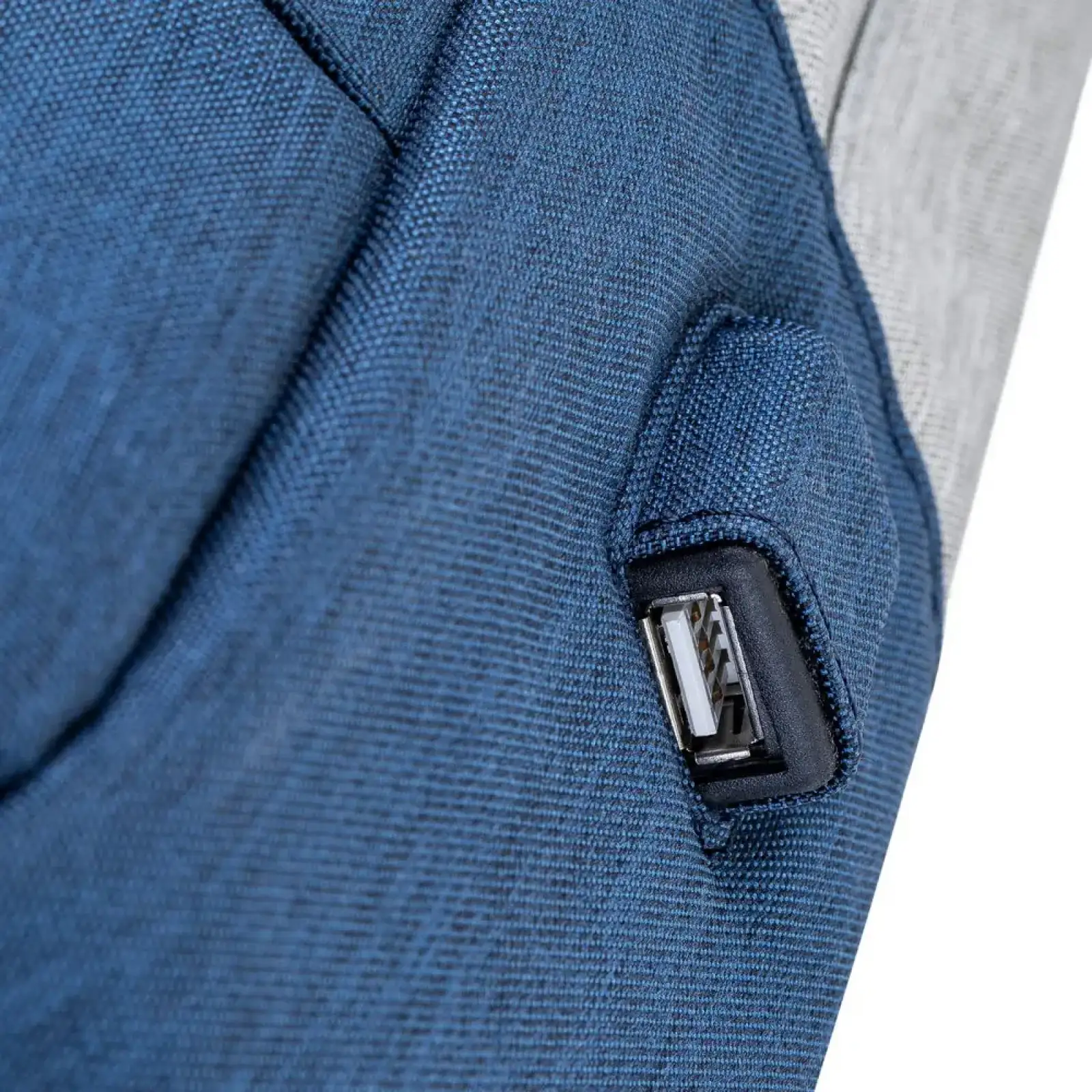 Рюкзак Rivacase 7562 Grey/Dark Blue 15.6
