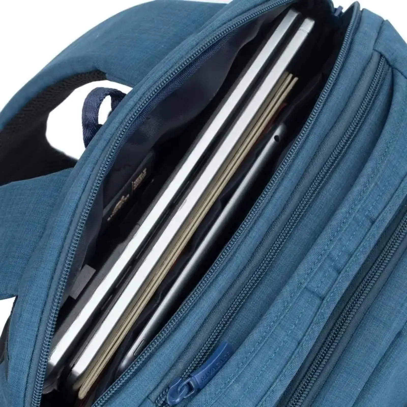 Рюкзак Rivacase 8365 Blue 17.3