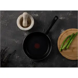Сковорода Tefal Resist Essential 24 см (C3940432) UA