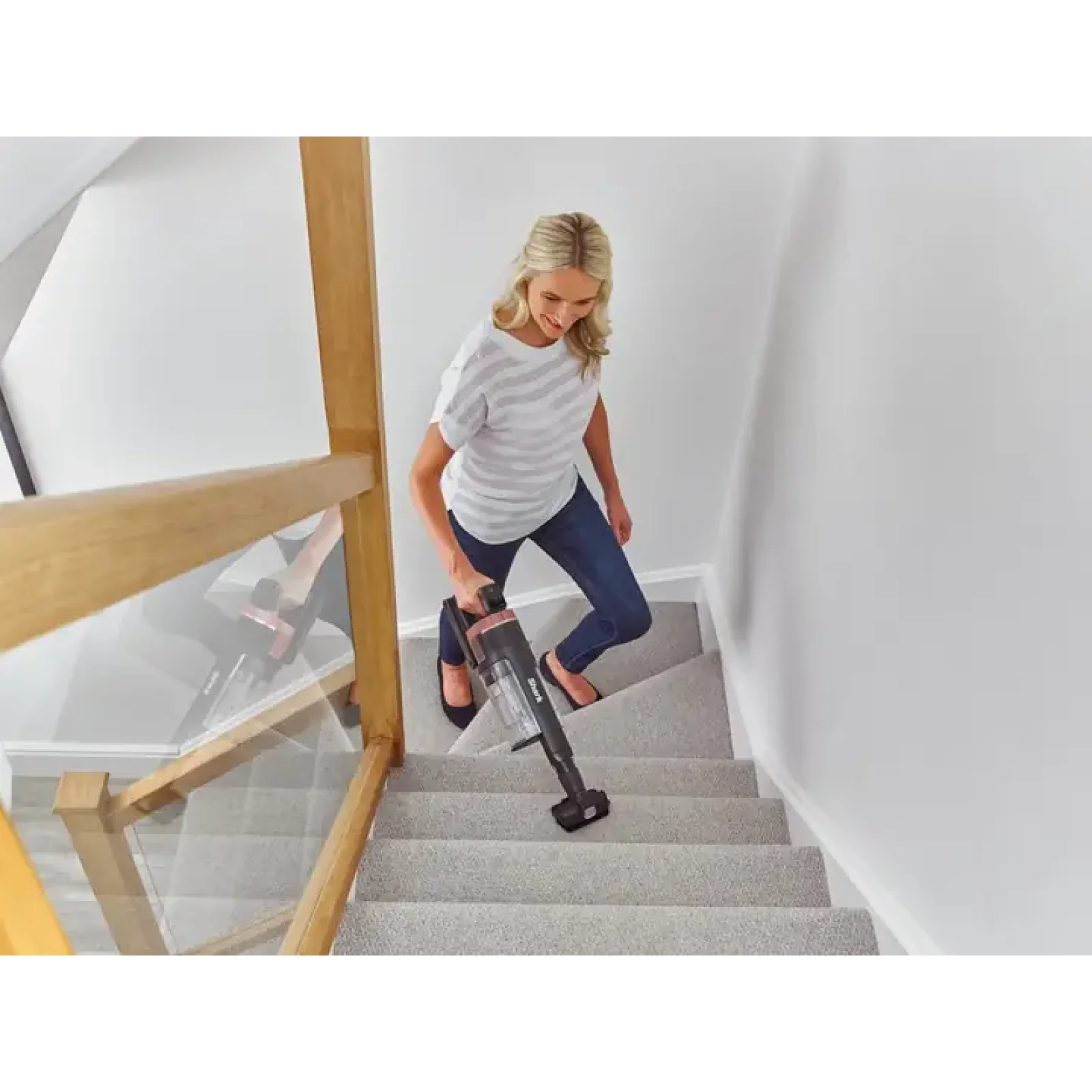 Аккумуляторный пылесос Shark Stratos Anti Hair Wrap Plus IZ400EU UA