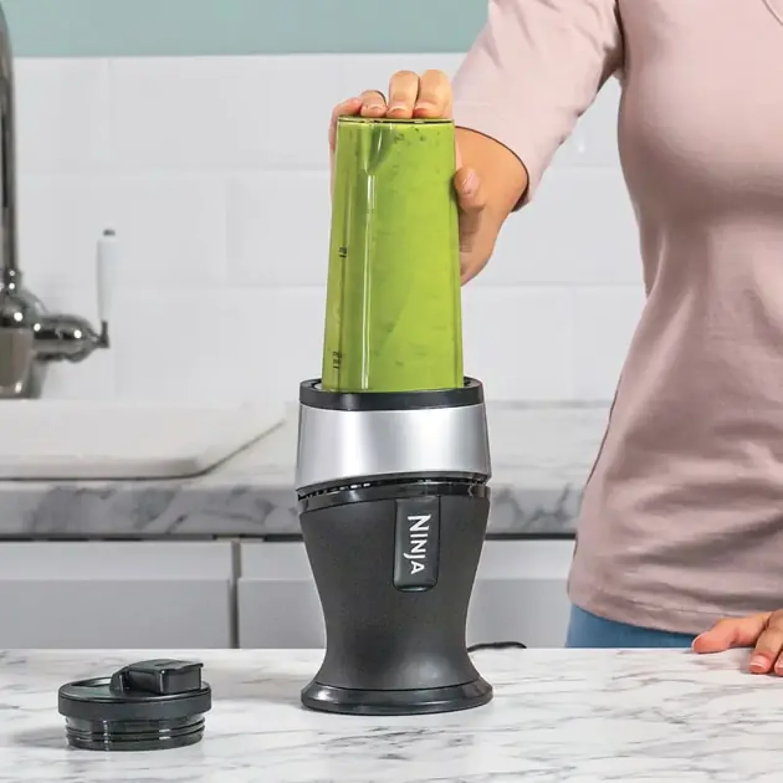 Блендер Ninja Slim Blender & Smoothie Maker QB3001EUS UA