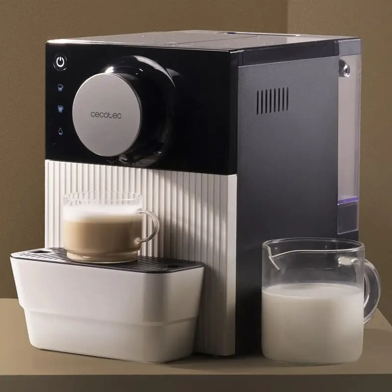 Кавомашина Cecotec Cremmaet Cube Beige (A92_EU01_119704) UA