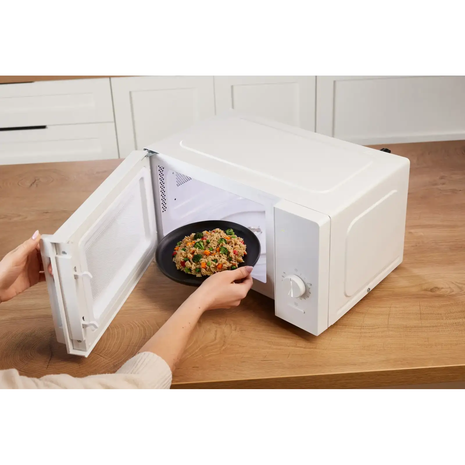 Микроволновая печь Gorenje MO20E1W15 UA