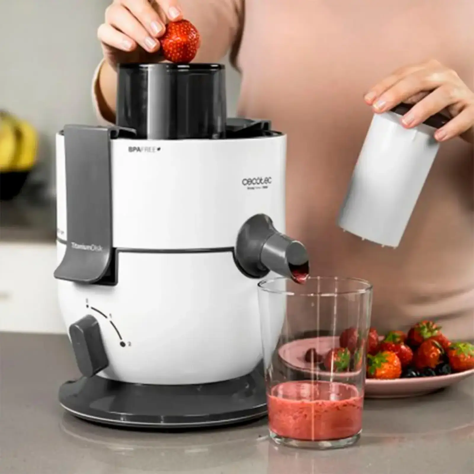 Соковыжималка центробежная CECOTEC Strong Titanium 19000 (04080) UA