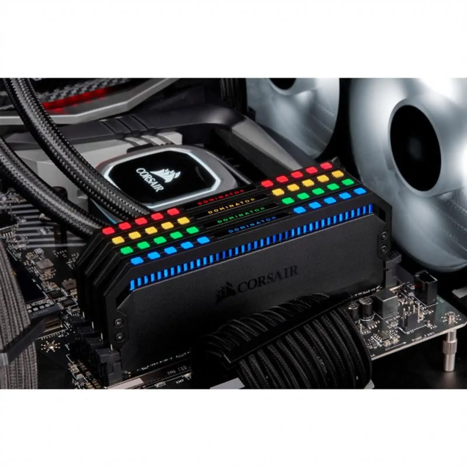 Оперативна пам'ять DDR4 2x16GB/3200 Corsair Dominator Platinum RGB Black (CMT32GX4M2C3200C16) UA