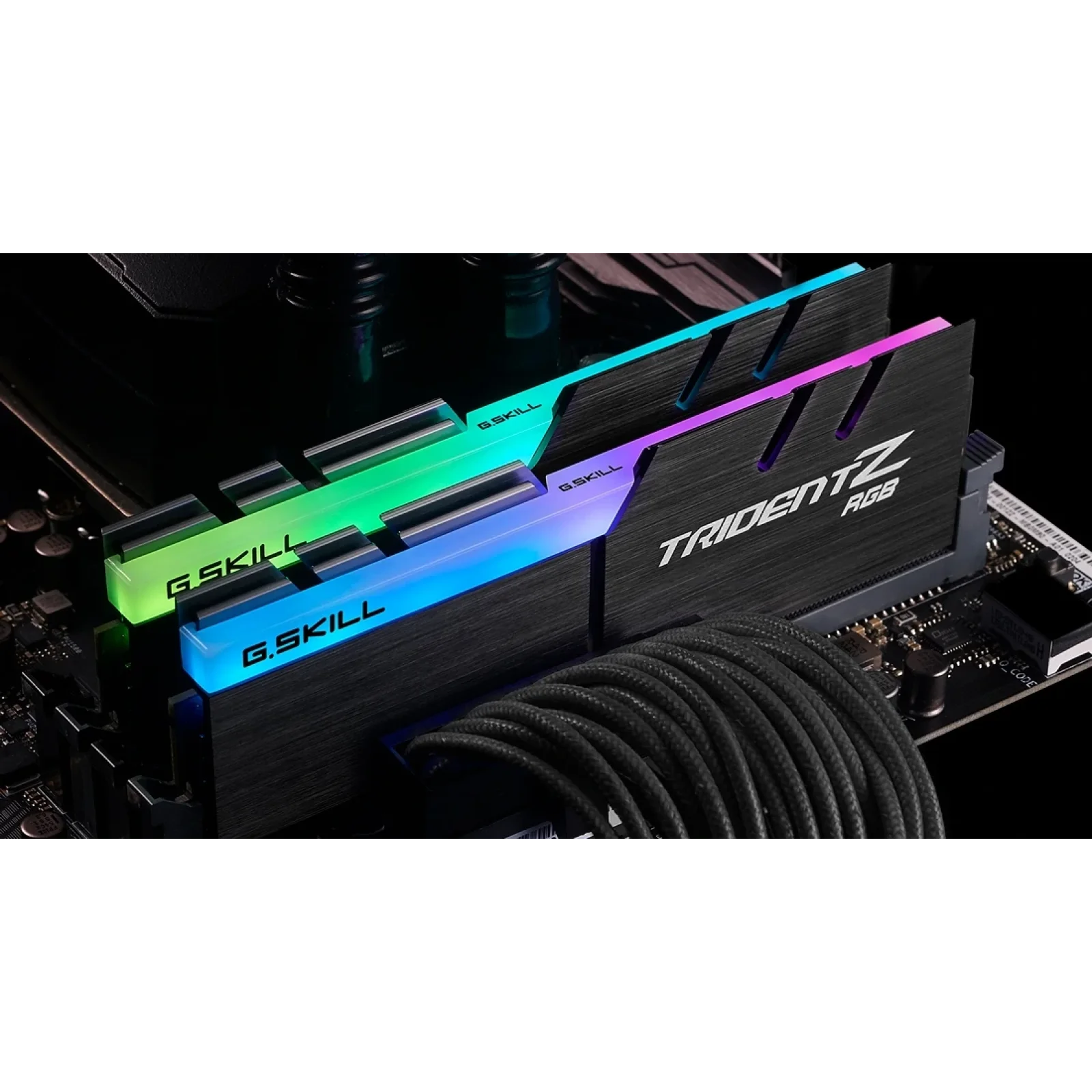 Модуль памяти DDR4 2x16GB/3600 G.Skill Trident Z RGB (F4-3600C18D-32GTZR) UA