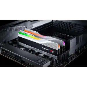 Оперативна пам'ять DDR5 2x16GB/6000 G.Skill Trident Z5 RGB Silver (F5-6000J3238F16GX2-TZ5RS) UA