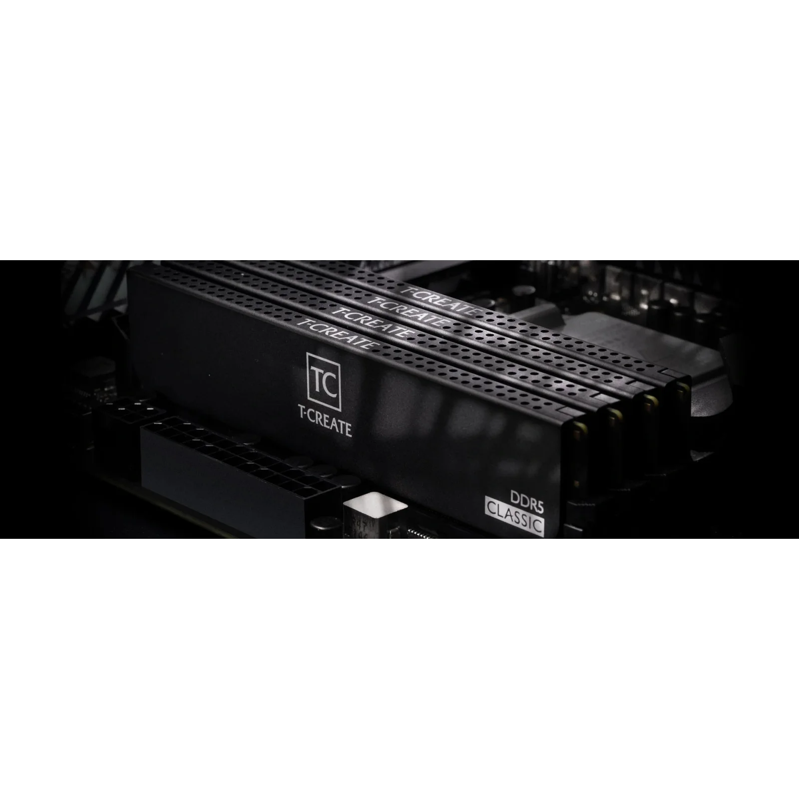 Модуль памяти DDR5 2x16GB/5600 Team T-Create Classic 10L Black (CTCCD532G5600HC46DC01) UA