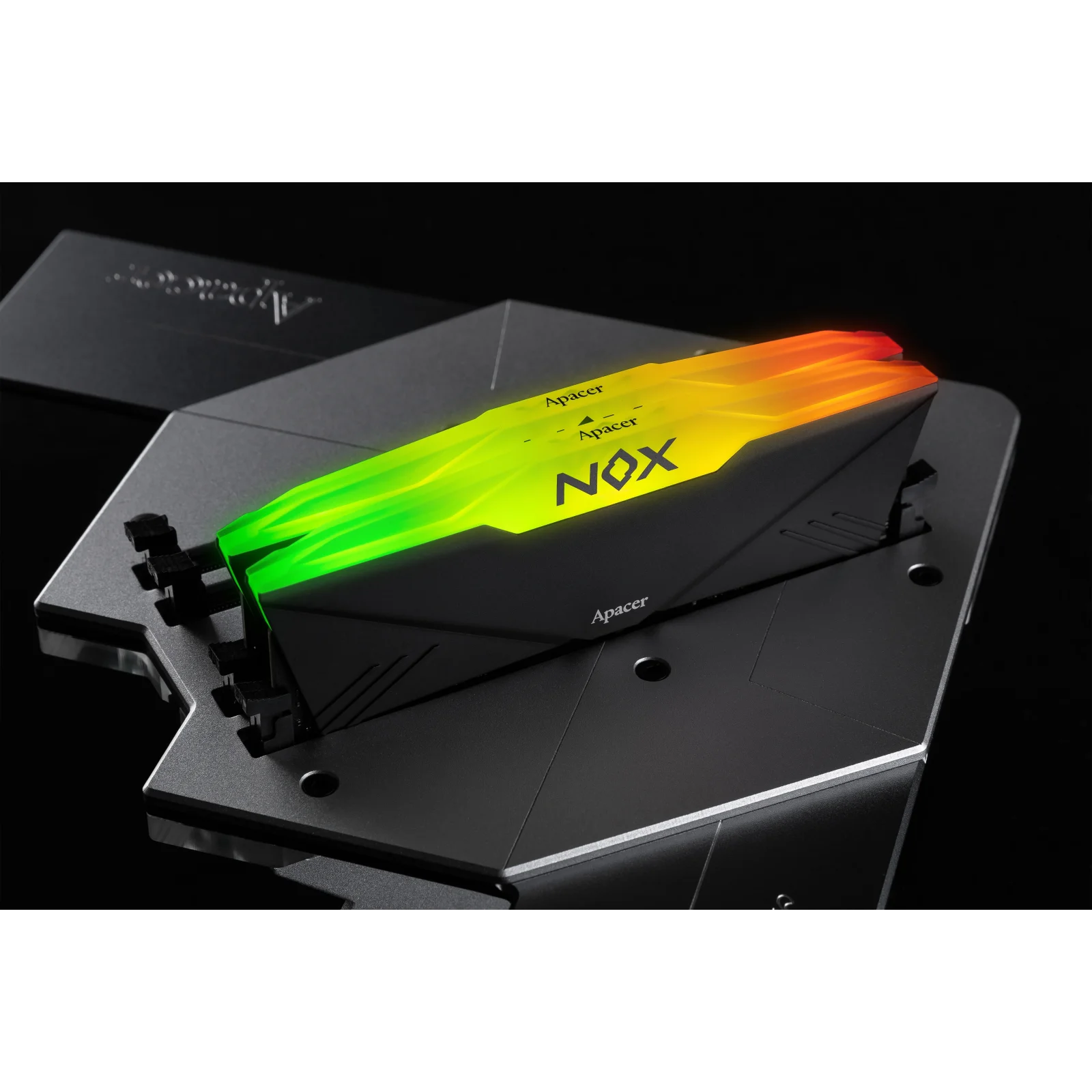 Модуль памяти DDR4 2x16GB/3200 Apacer NOX RGB Black (AH4U32G32C28YNBAA-2) UA