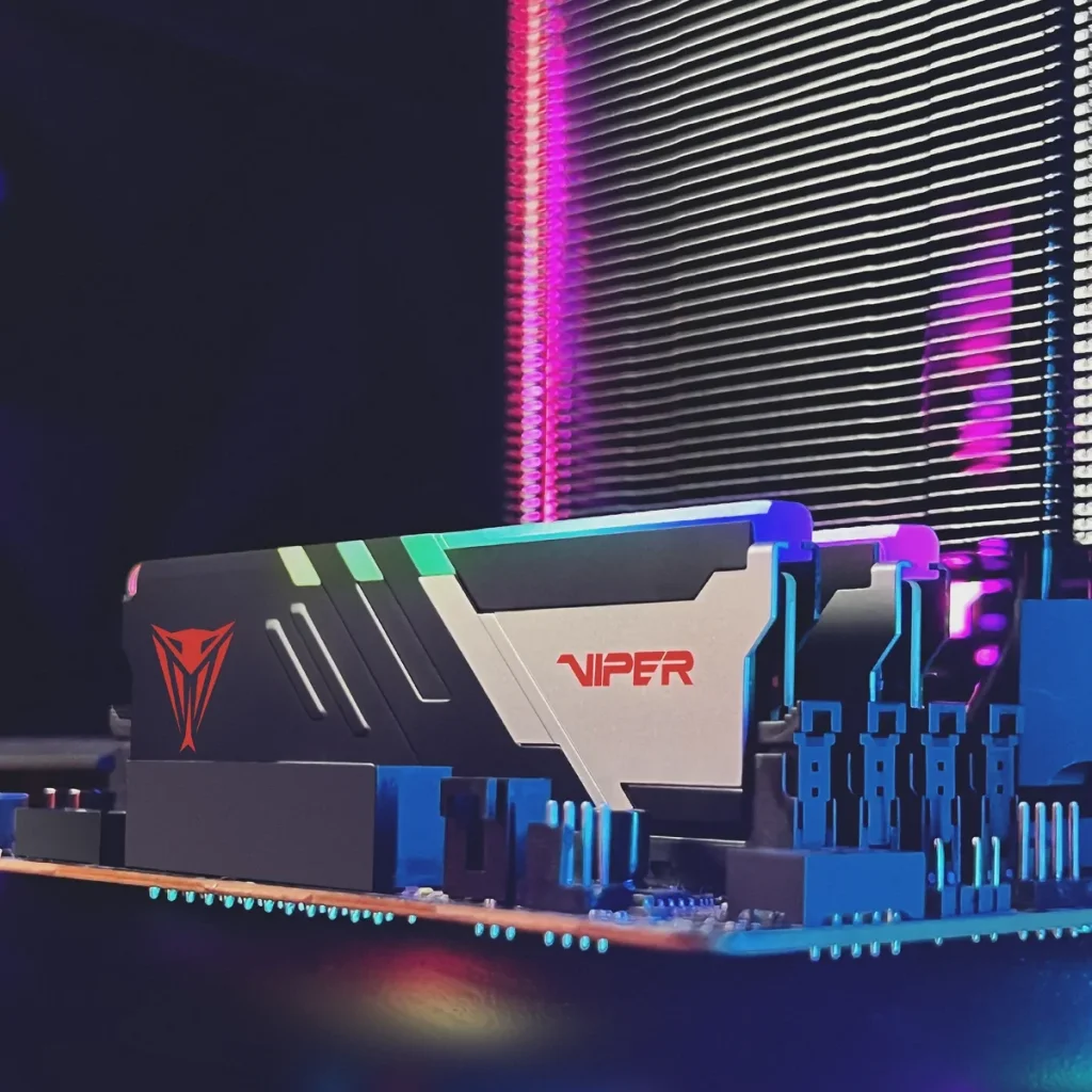Модуль памяти DDR5 2x32GB/6000 Patriot Viper Venom RGB (PVVR564G600C36K) UA